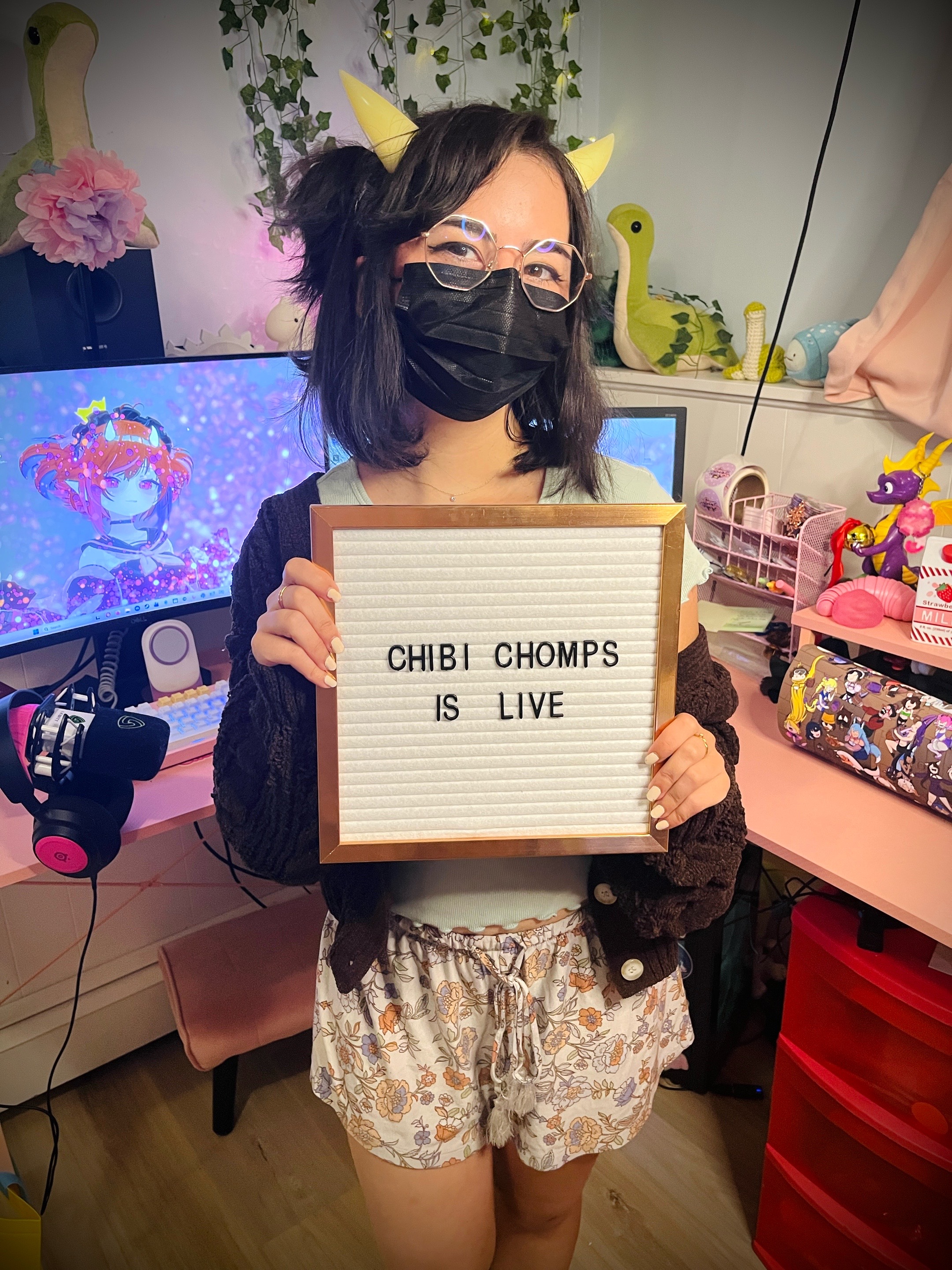 @Chibi Chomps 👑💕