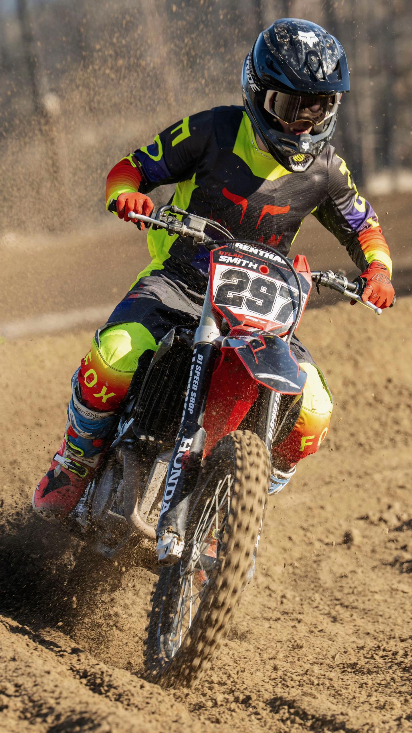 @Dylan🏍️