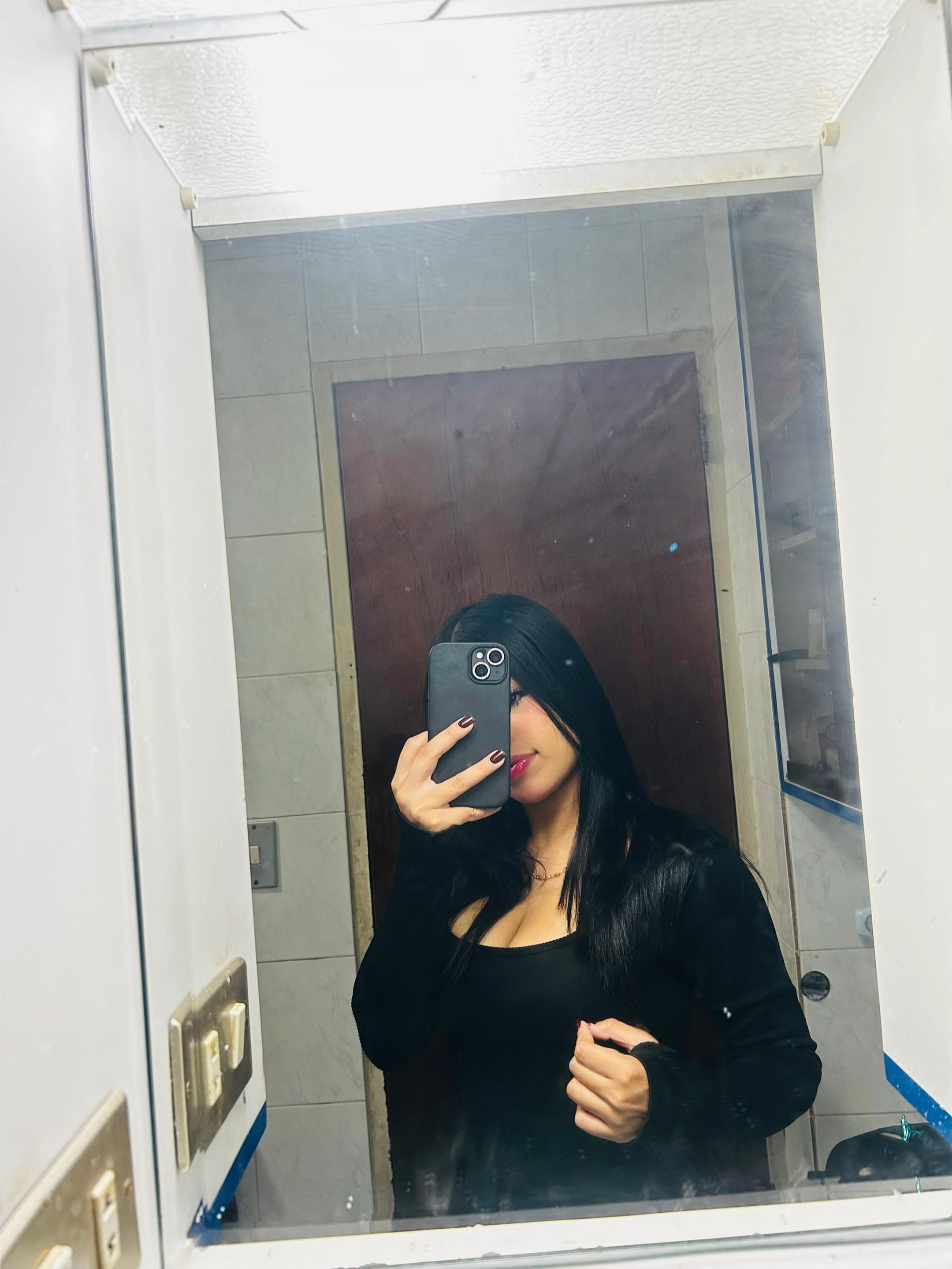 @𝐕🧸