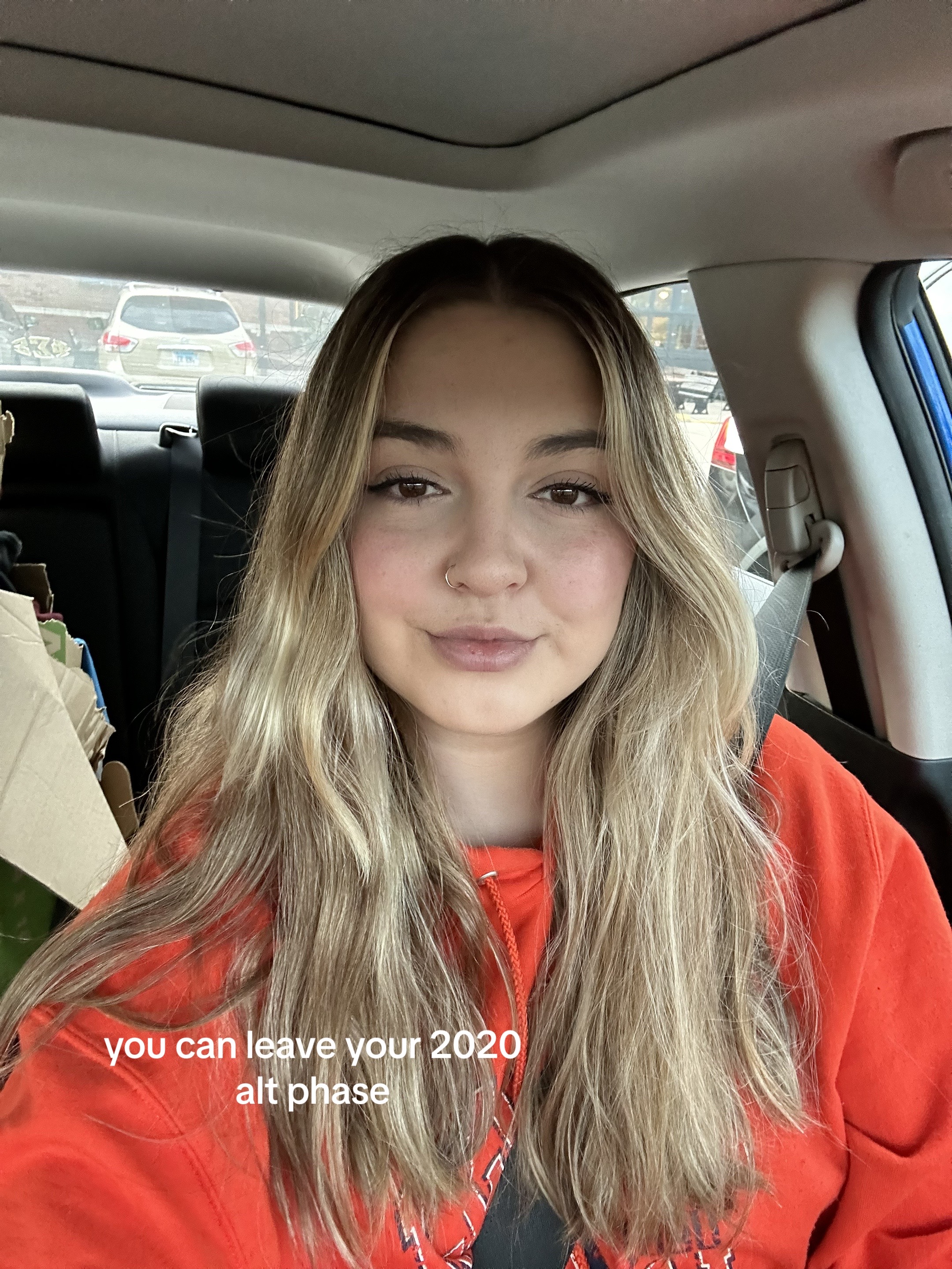 @mo