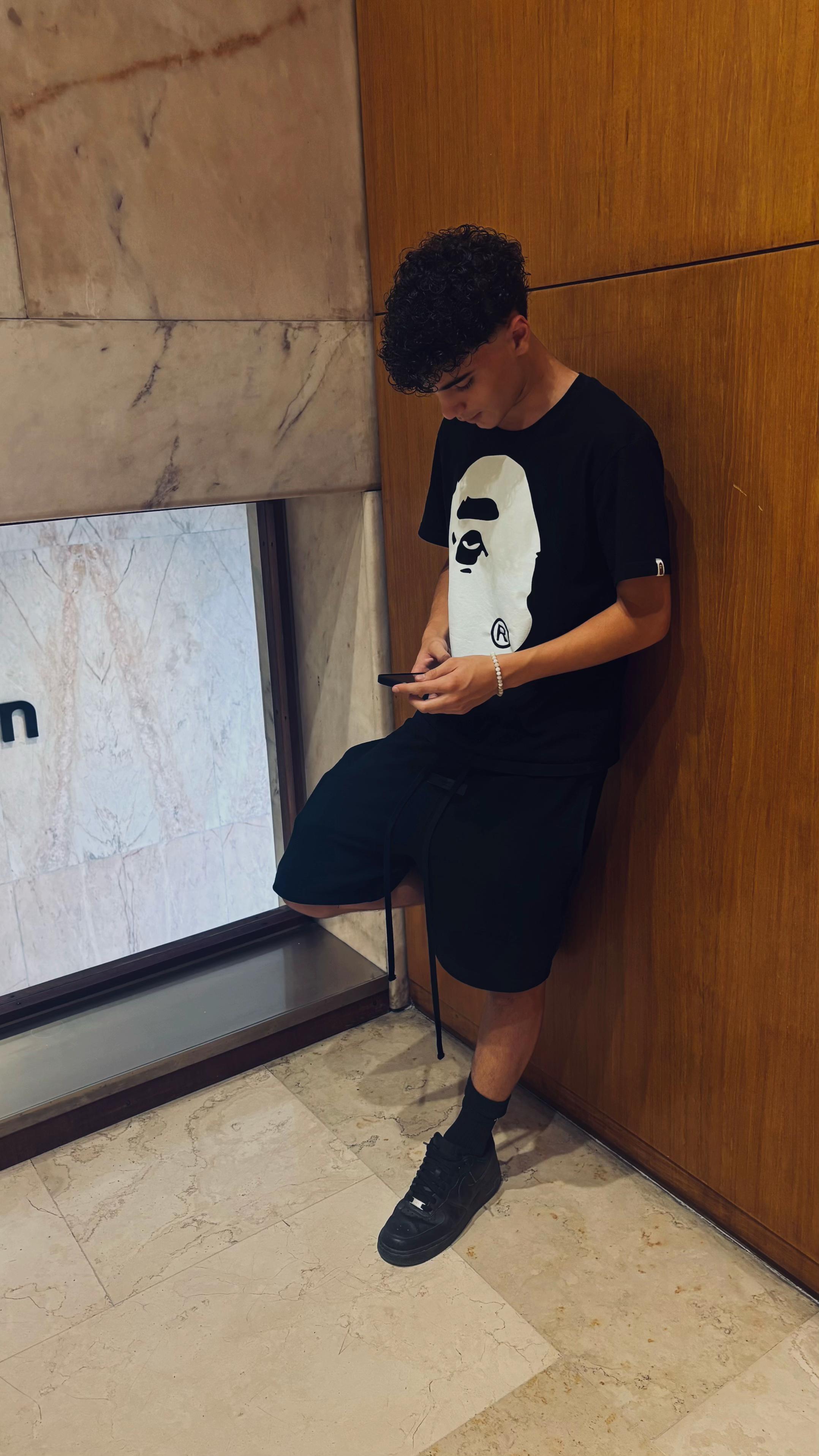@𖣂