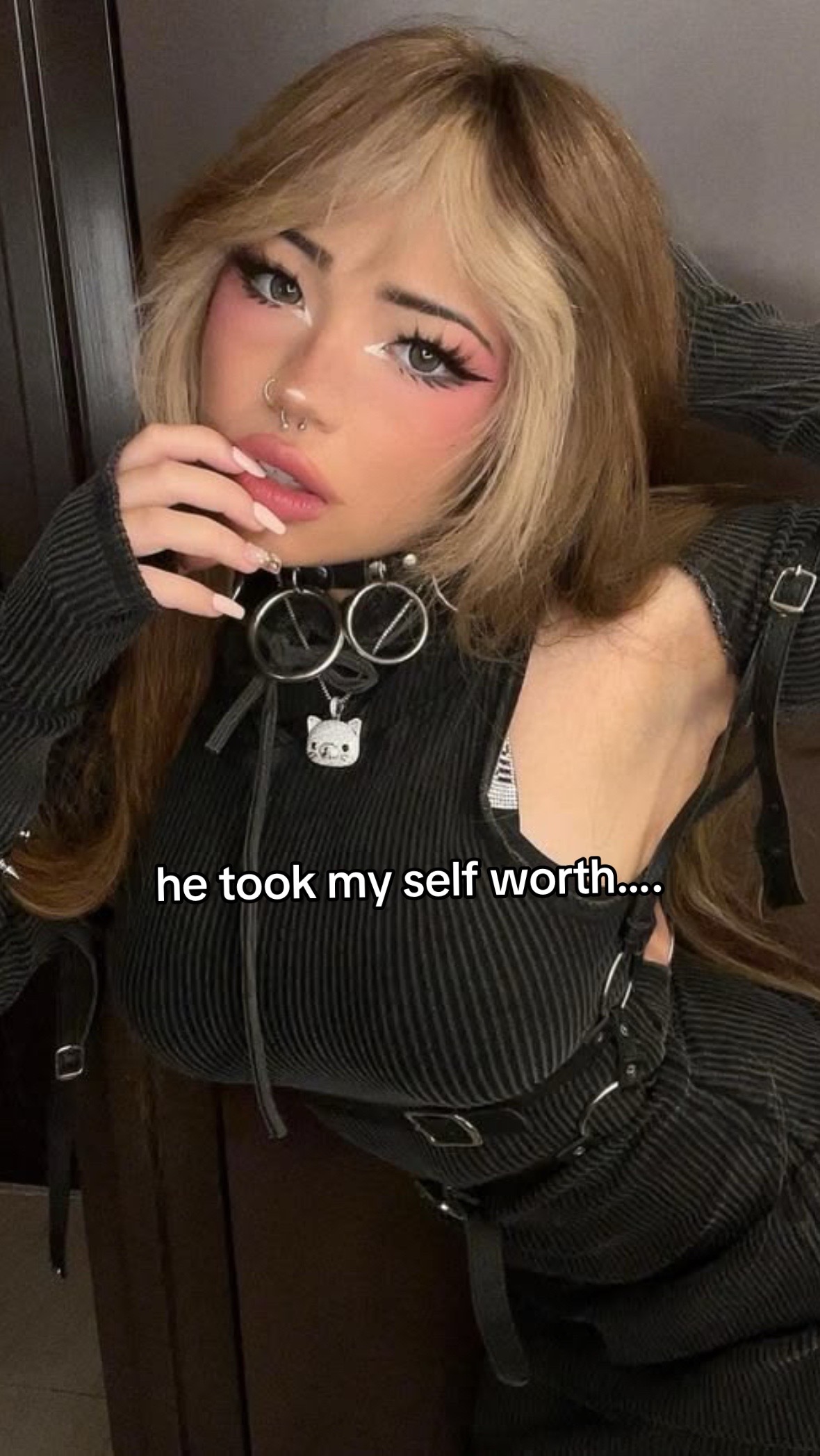 @🖤