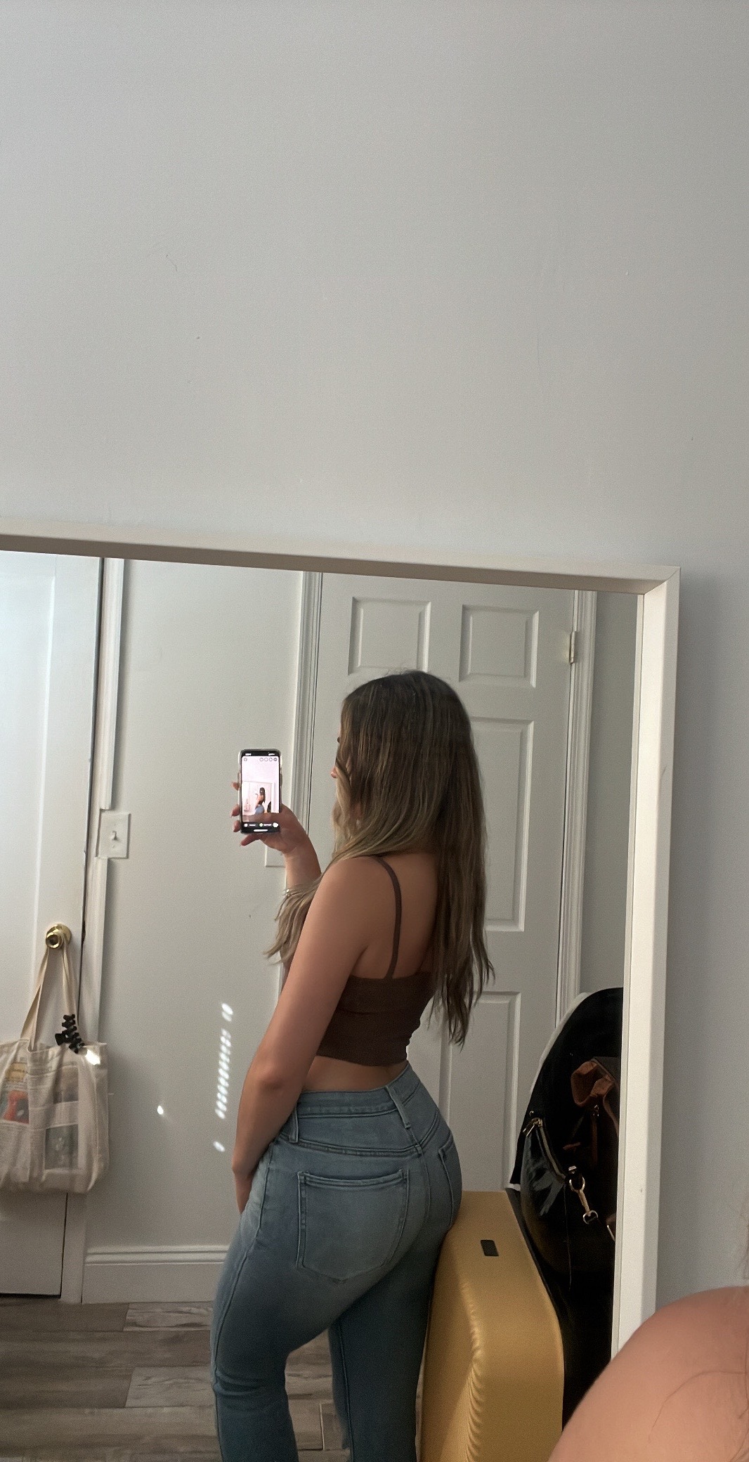@𝓪𝓷𝓷𝓲𝓮🎀