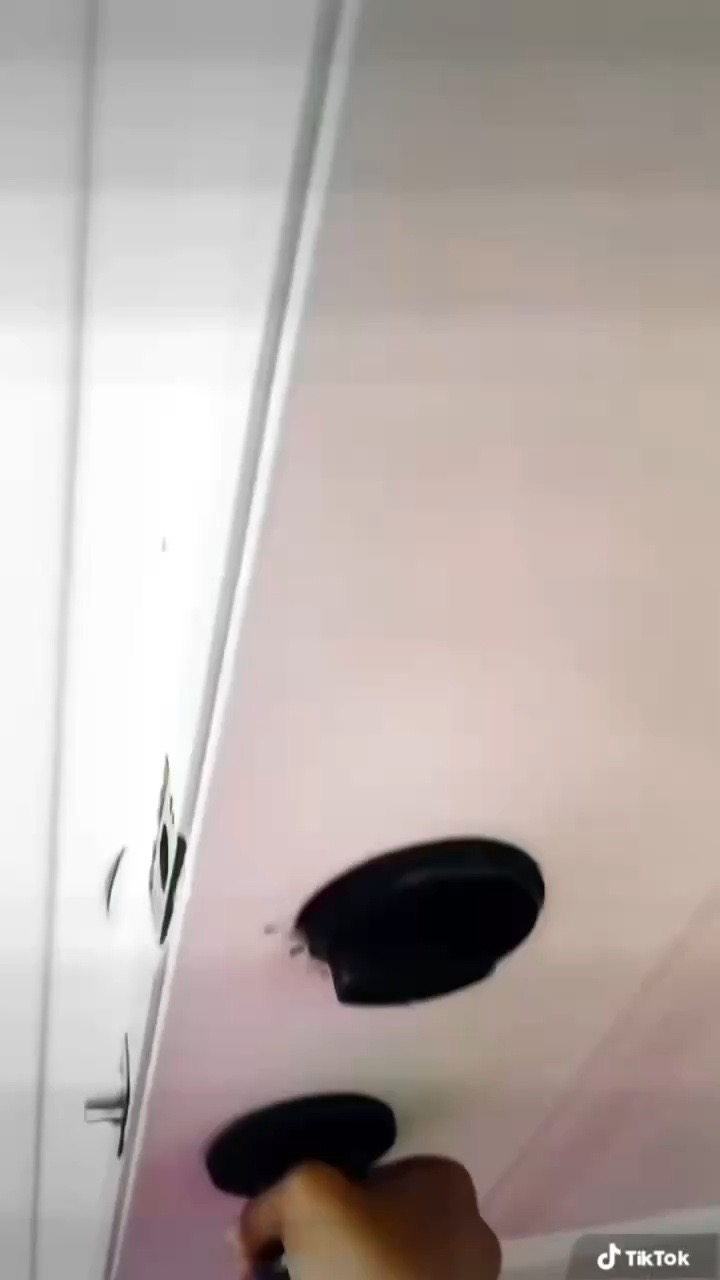 @ツ