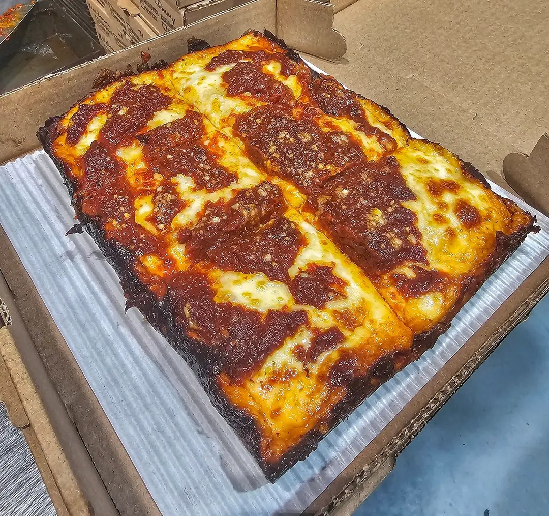@Pizza By Pluto