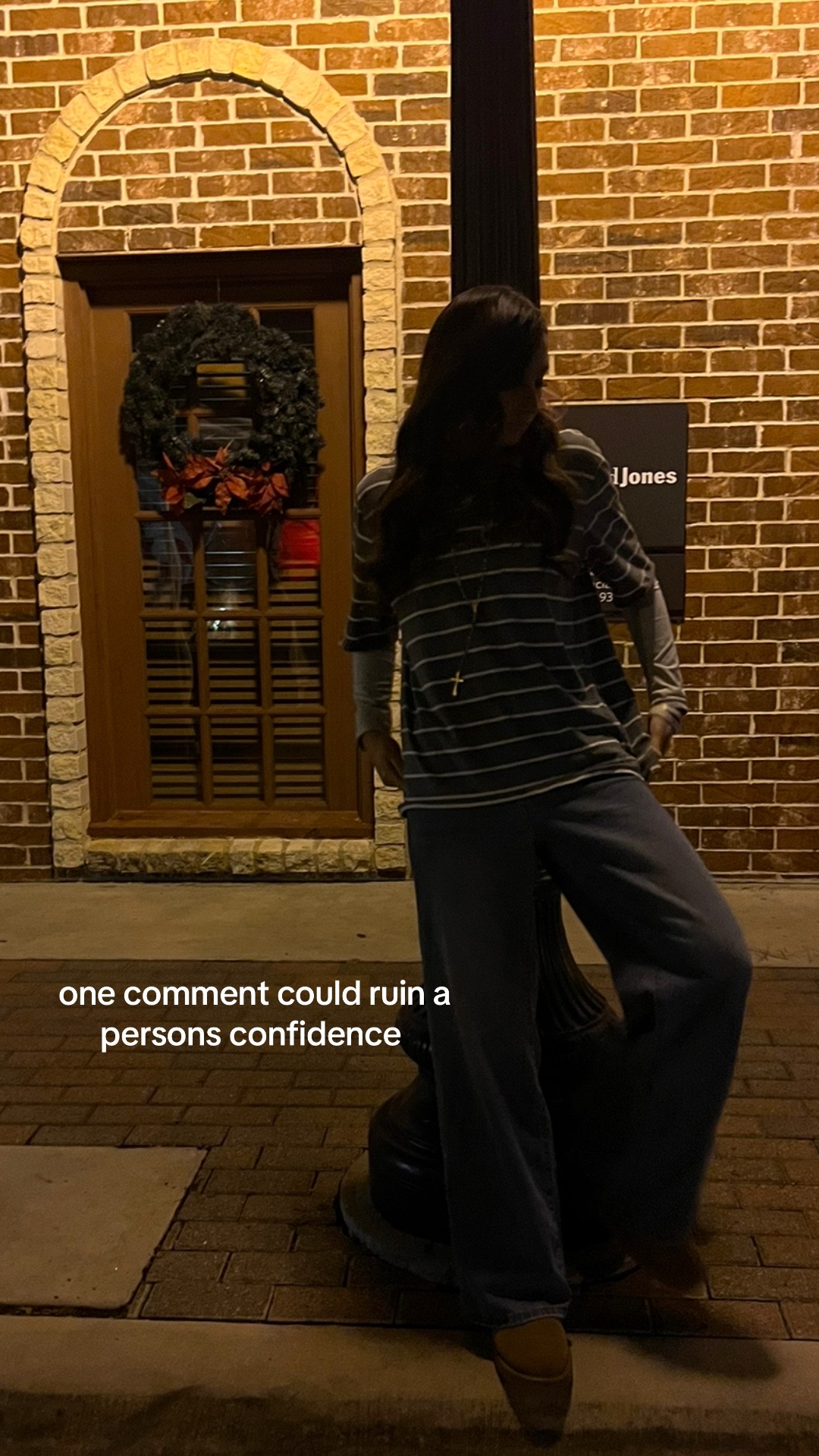 @️