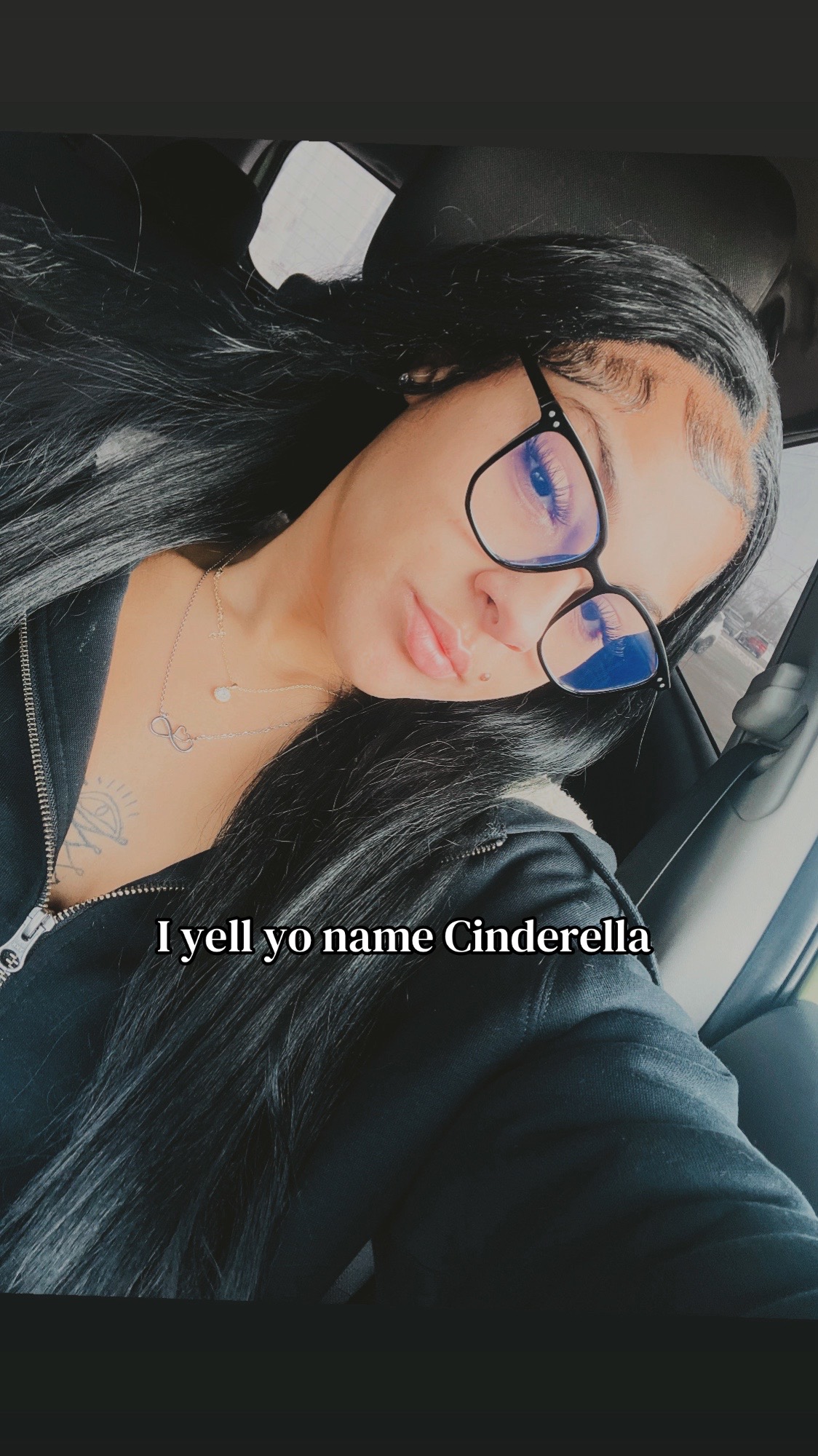 @♱