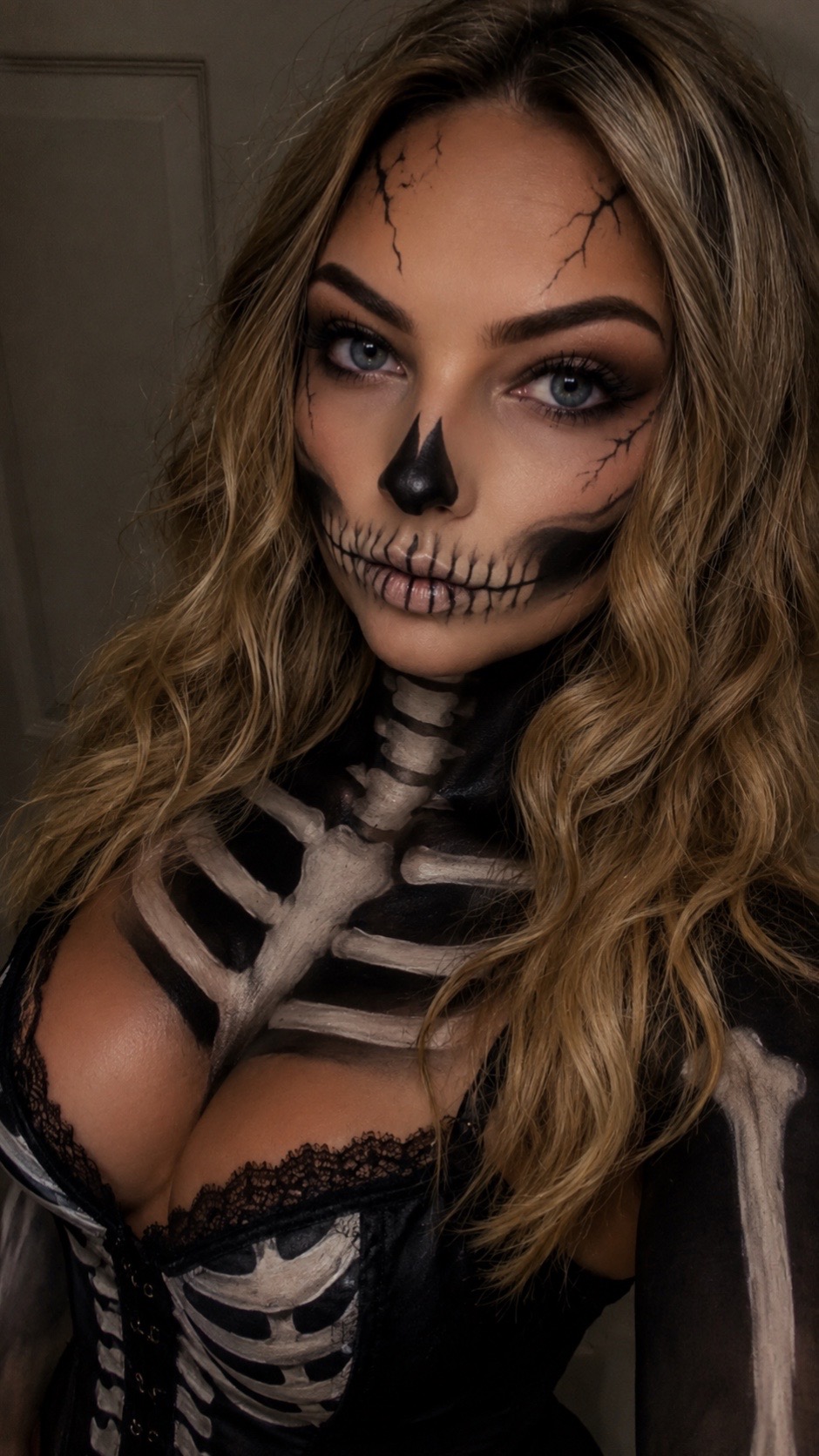 @CourtneyC23_