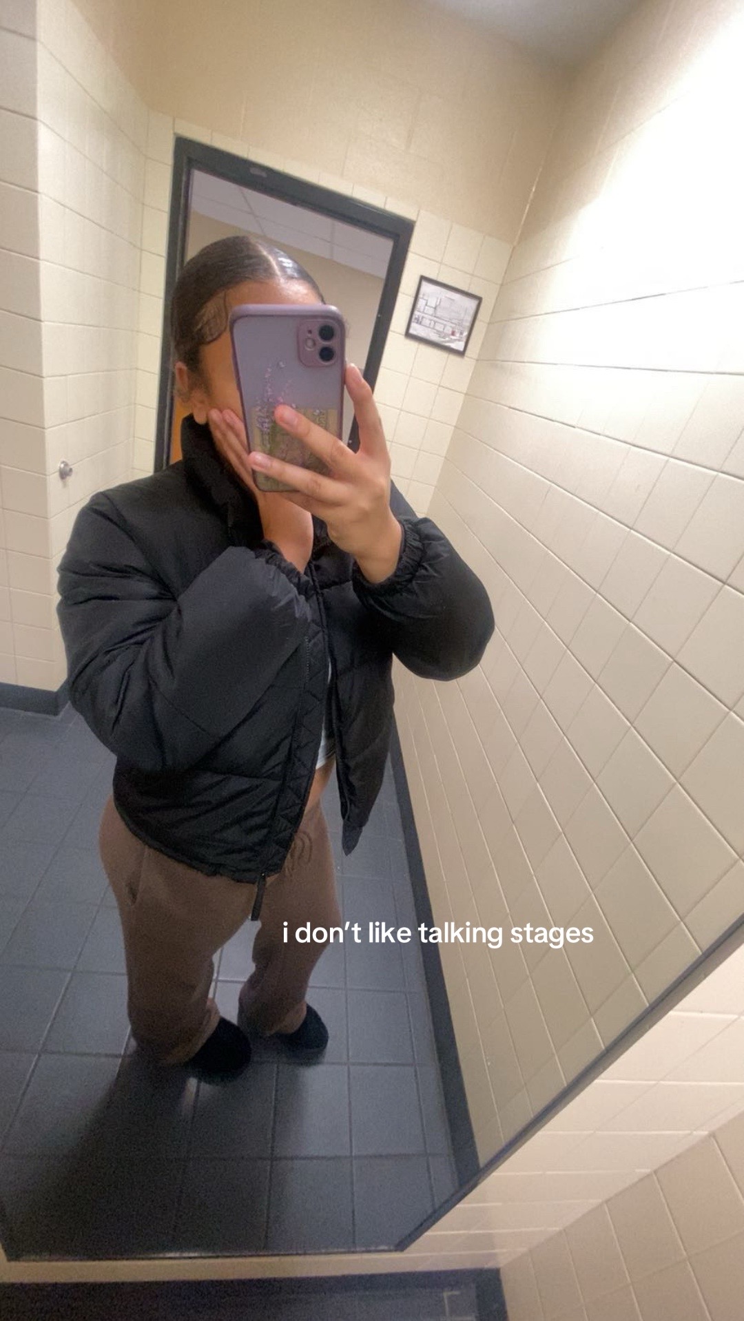 @•