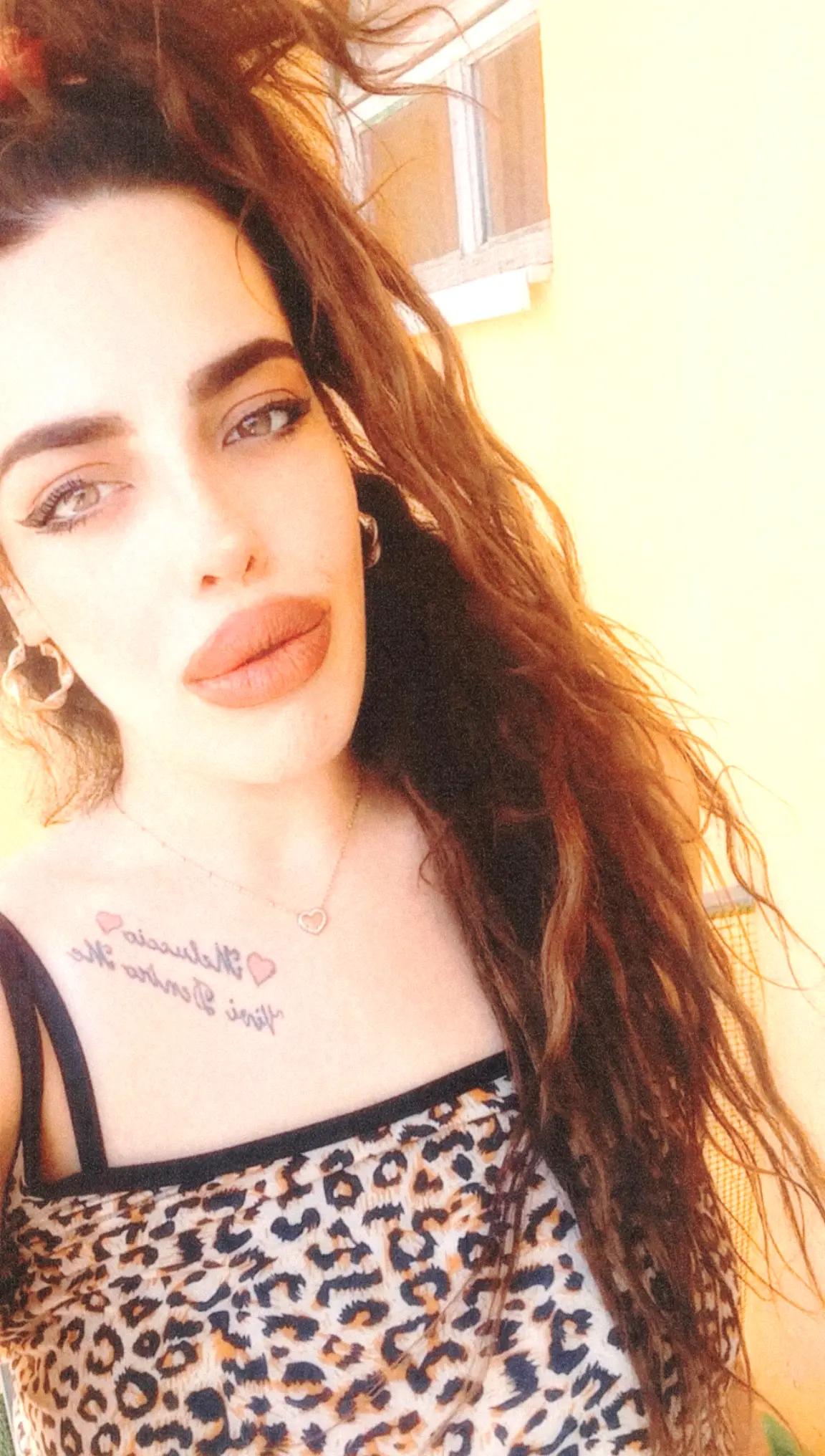 @𝒜𝒹𝓇𝒾𝒶𝓃𝒶 𝒯ℴ𝓈𝒸𝒶𝓃ℴ9