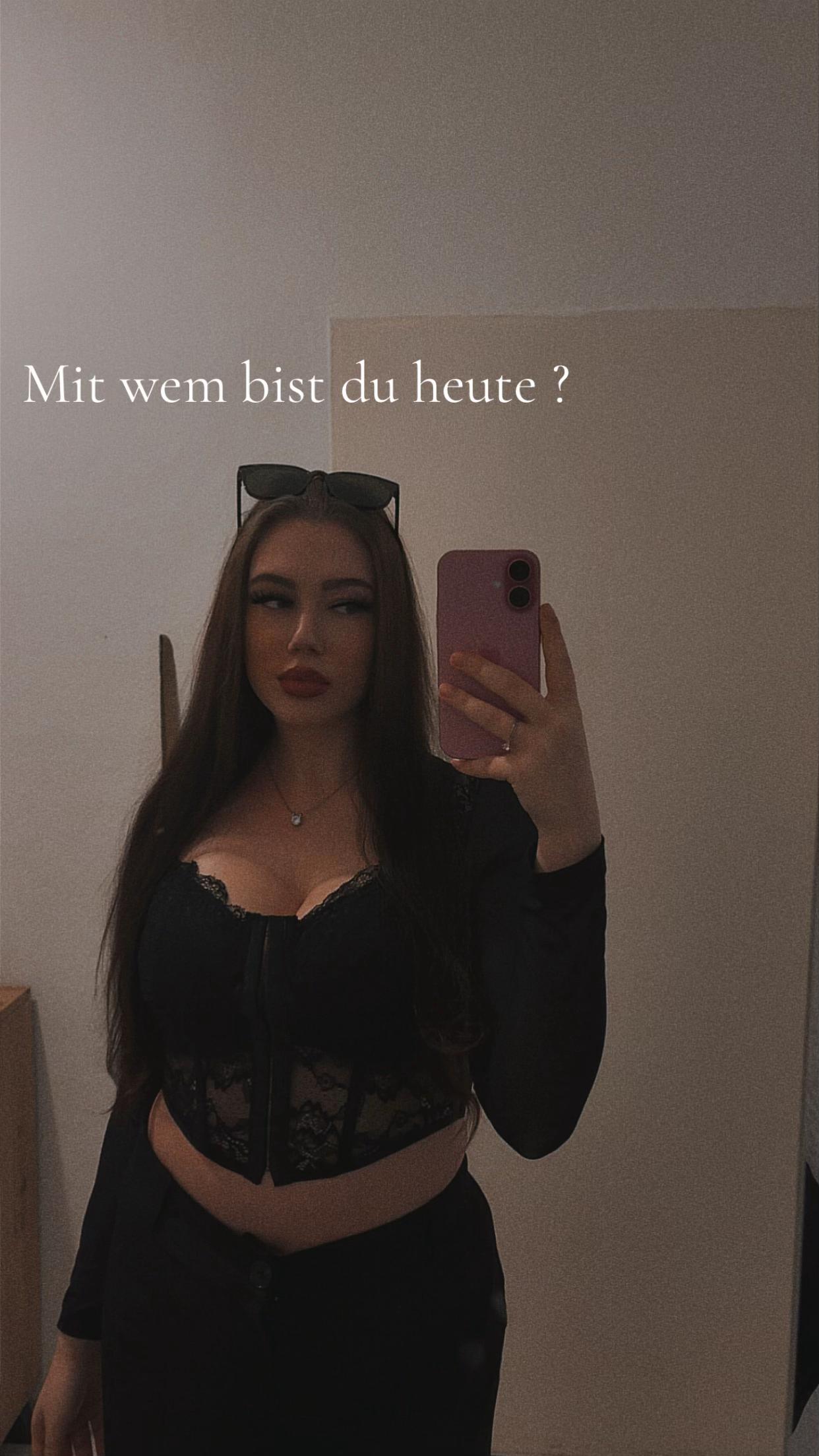 @Jasmina🧸