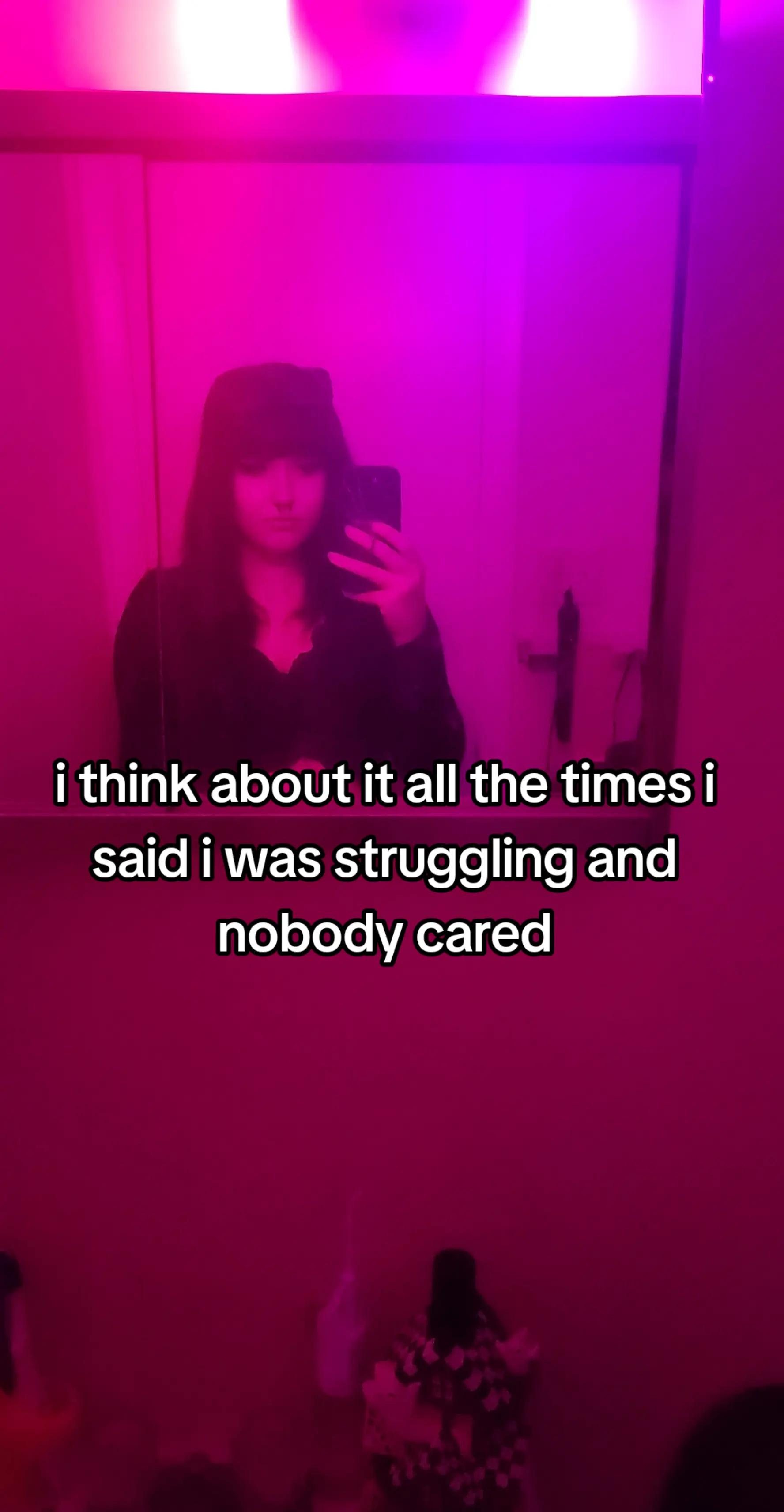 @V4MPY