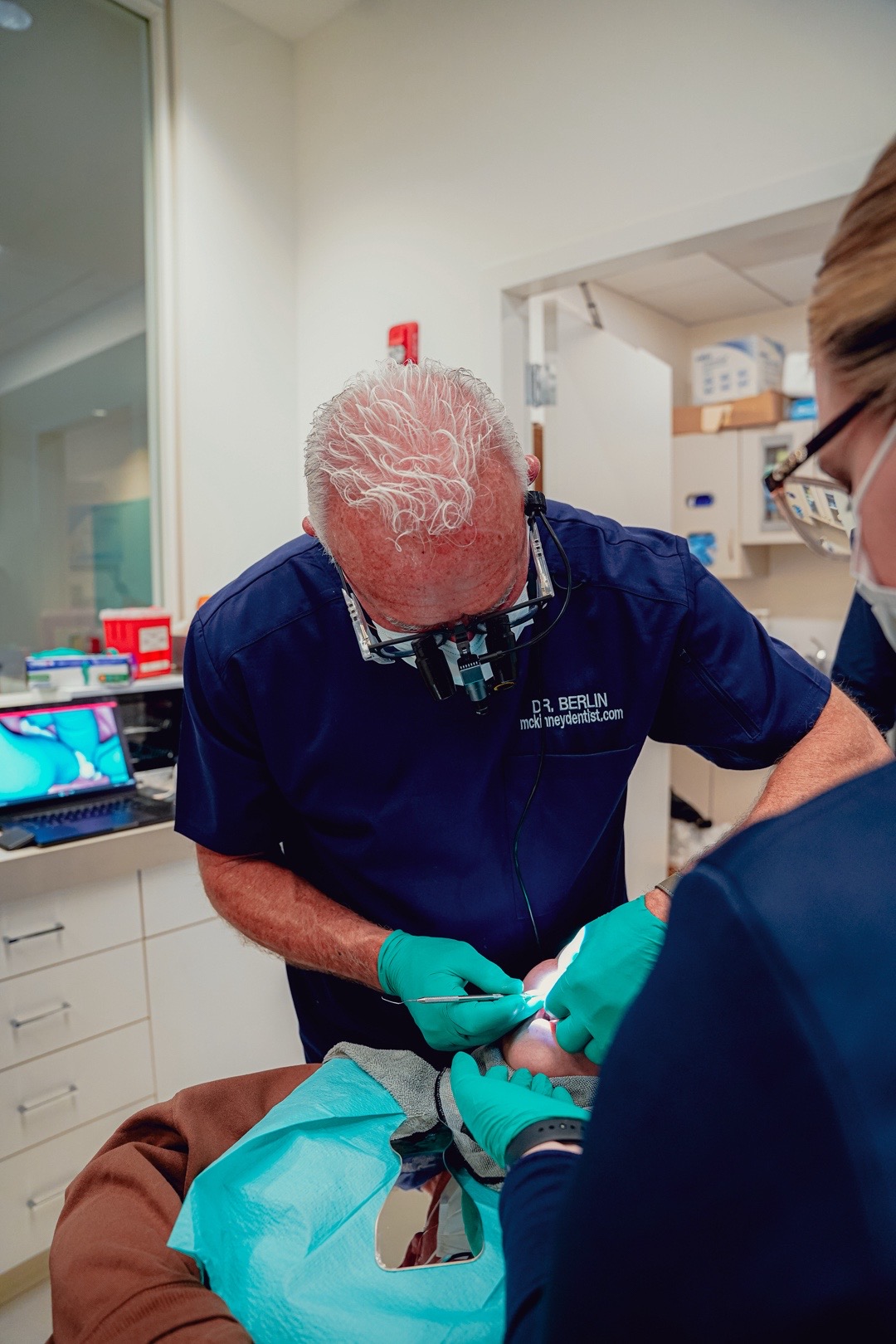 @Dr. Marvin Berlin 🦷