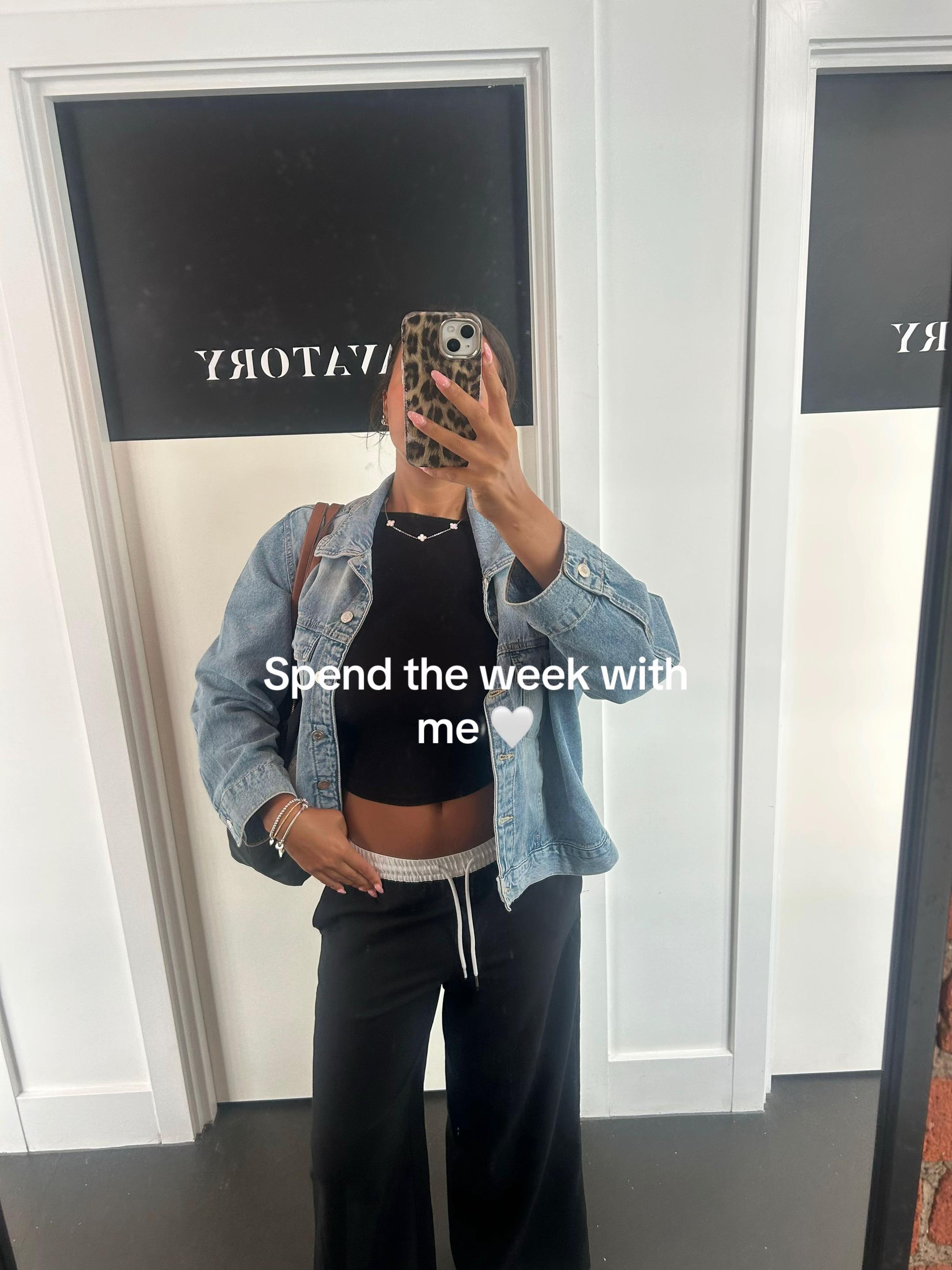 @Ava