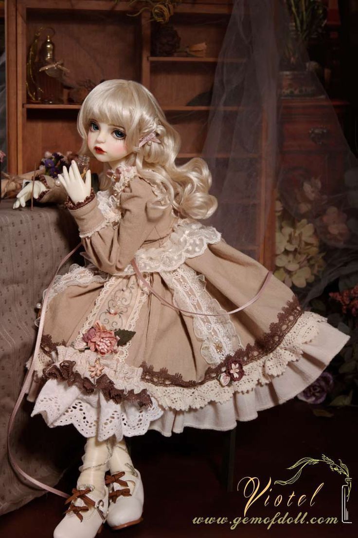 @Doll