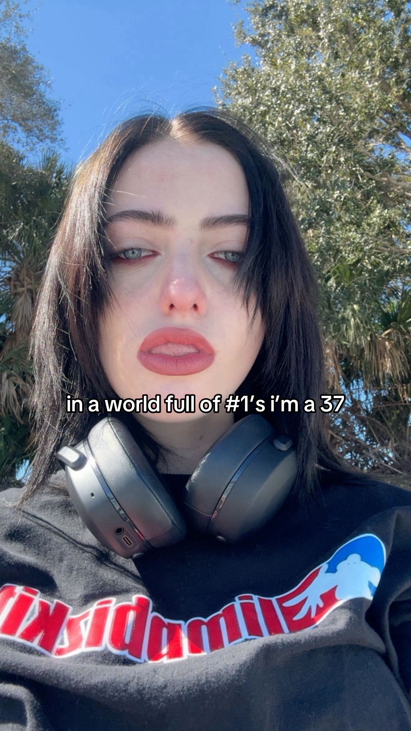 @L✩