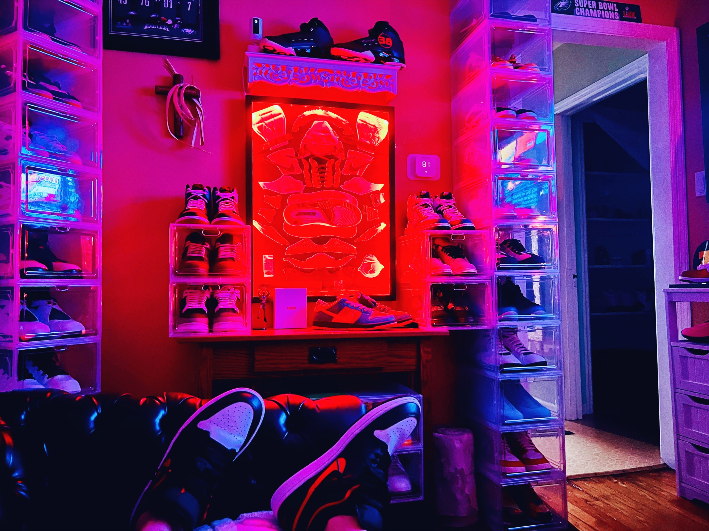 @E-Money 💶 ‘Fresh New Kicks’