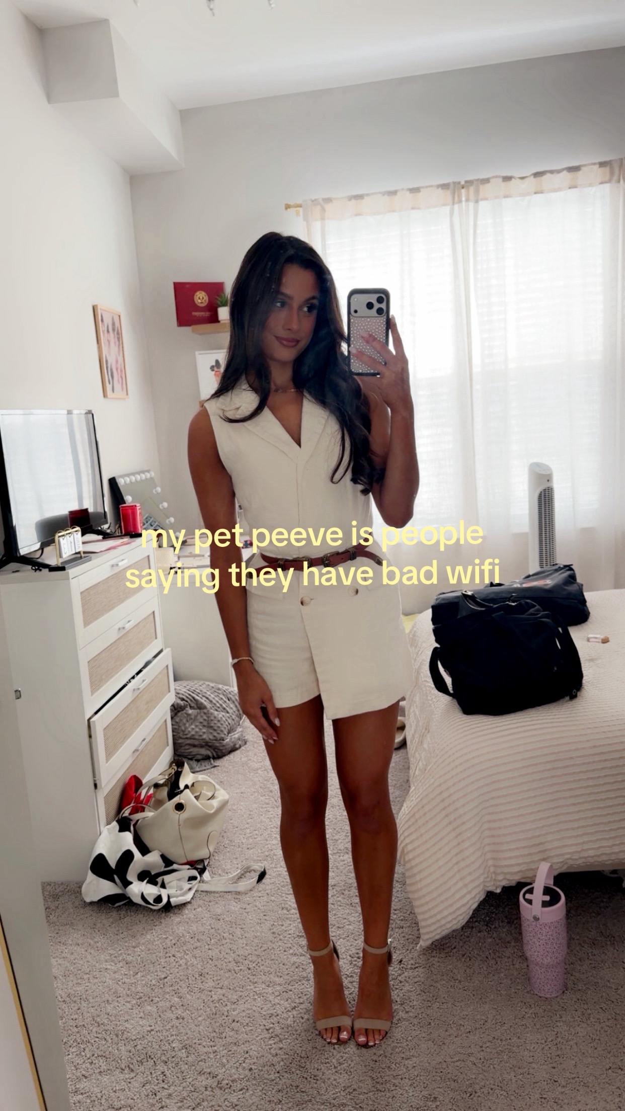 @bella