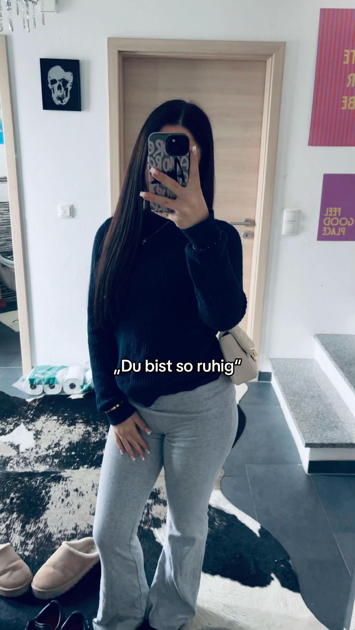 @𝓂𝑒𝓁𝒾𝒶🐒
