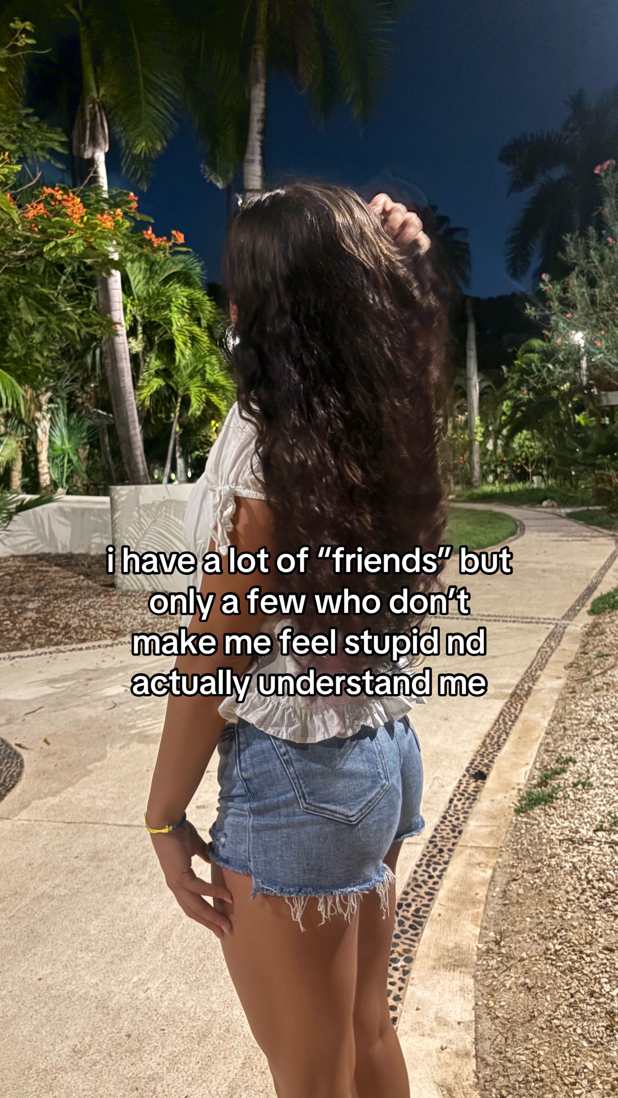 @𝔞𝔫𝔡𝔯𝔢𝔞