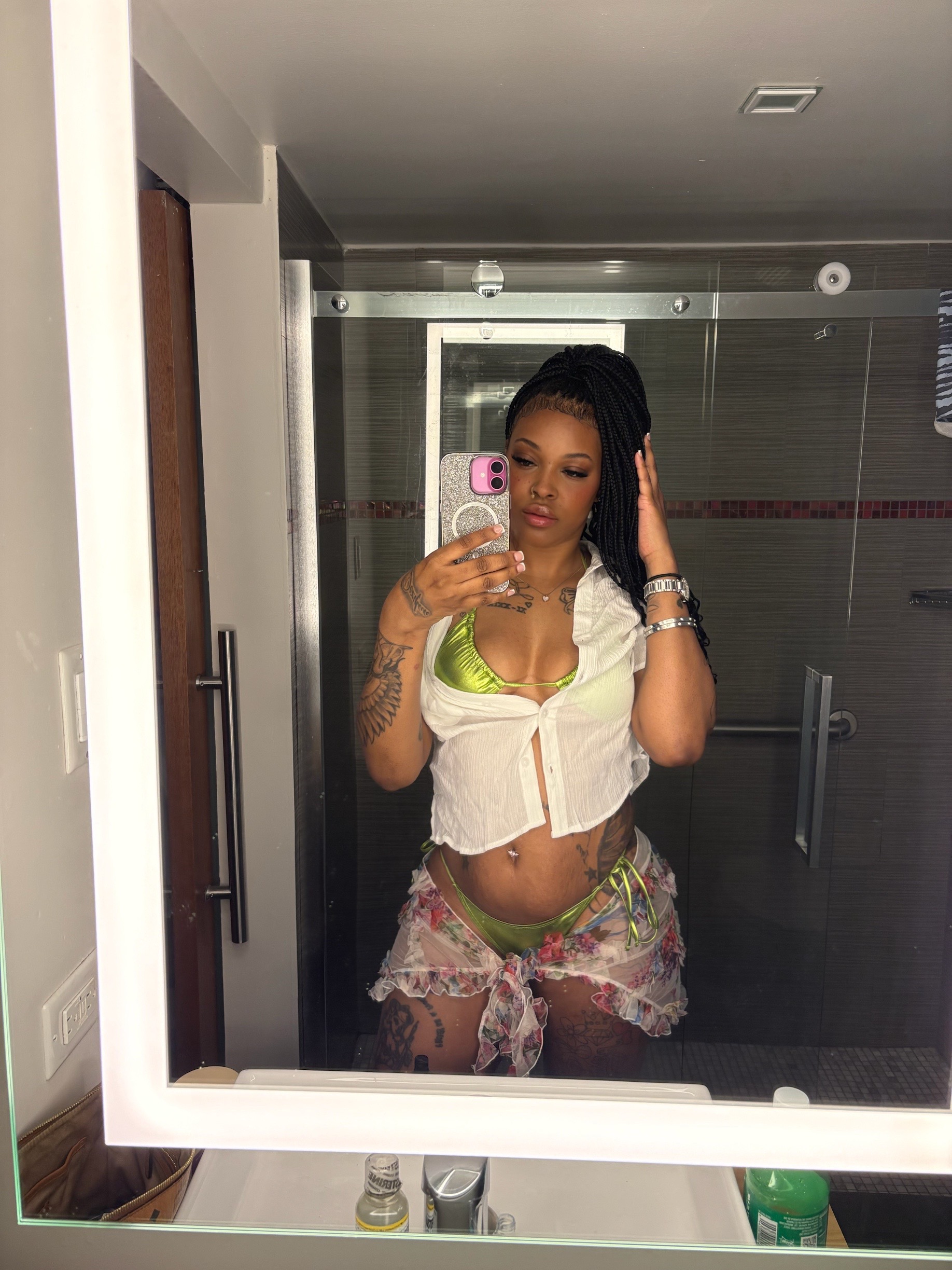 @TheeFemaleHustler❤️&zwj;🔥