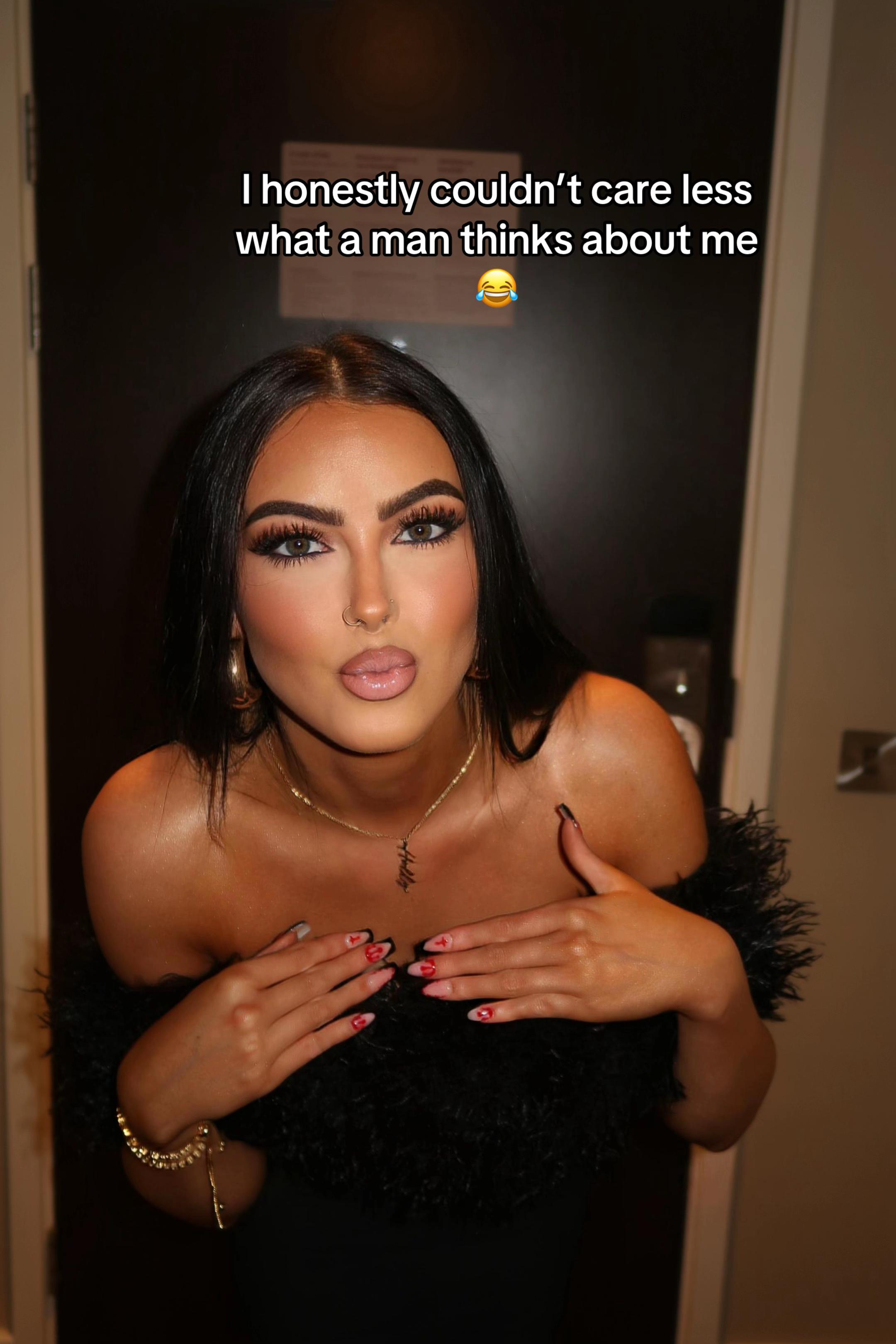 @hollylou🖤