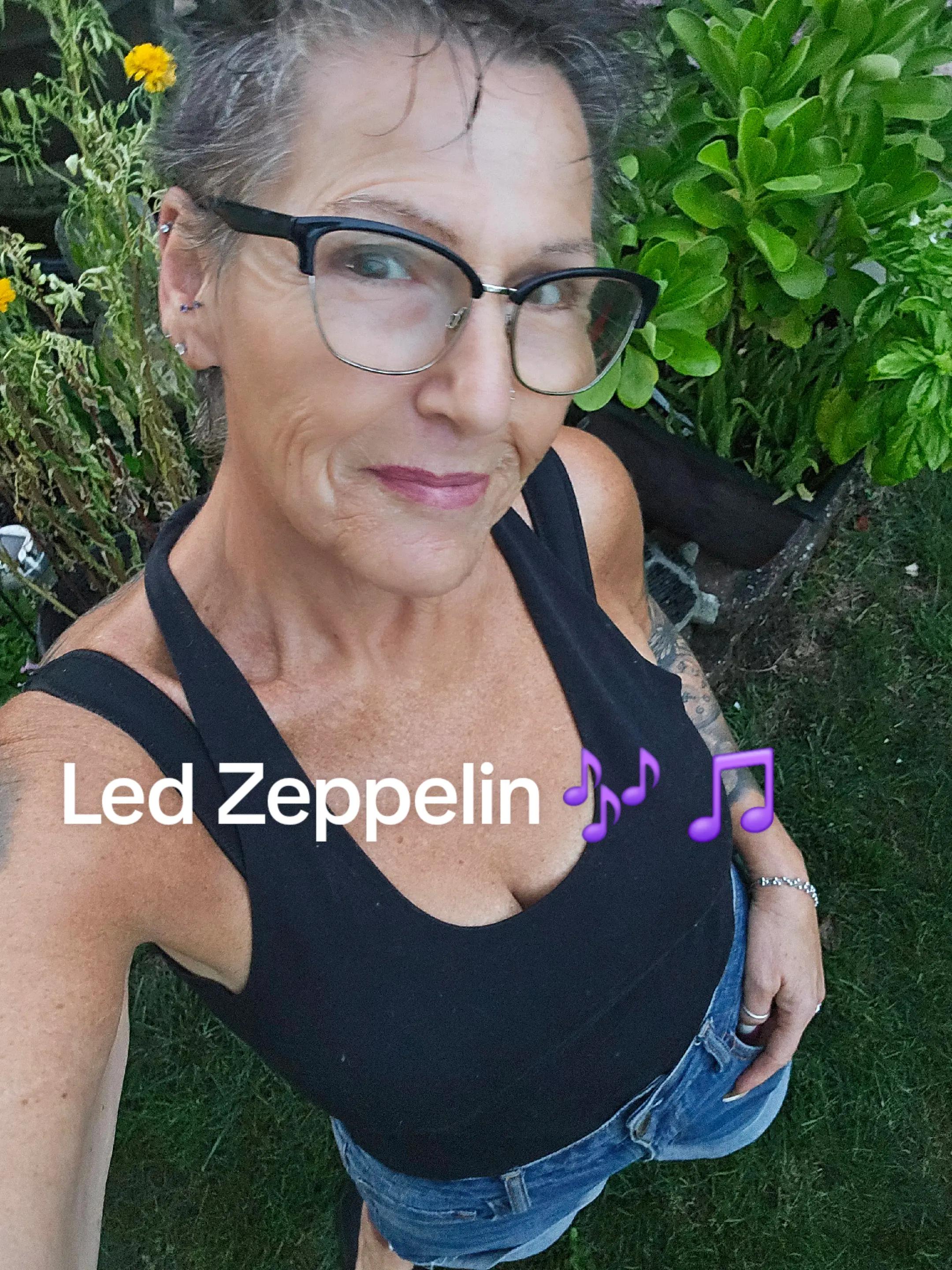 @zeezee1009❌️