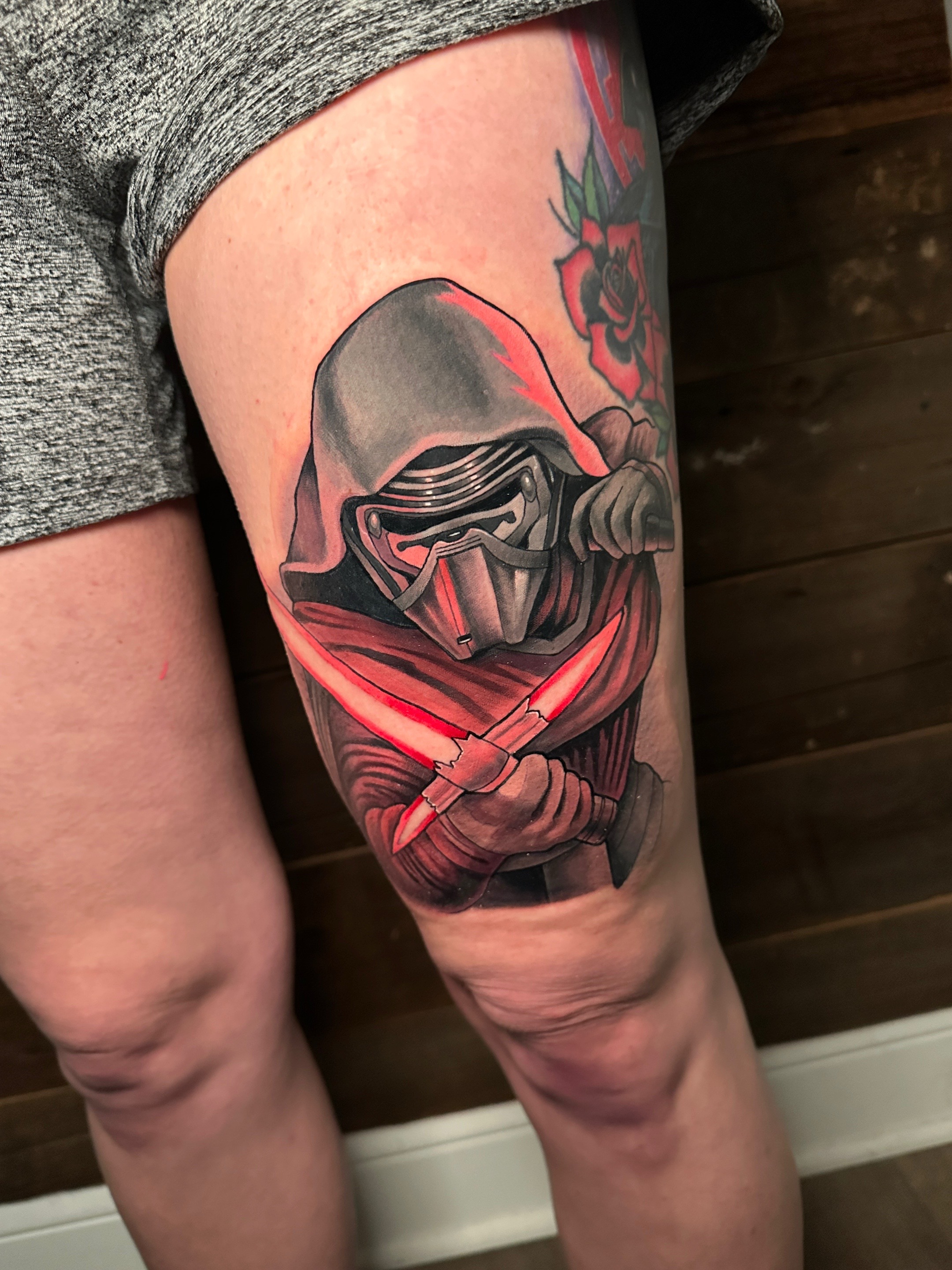 @KYLO JEN