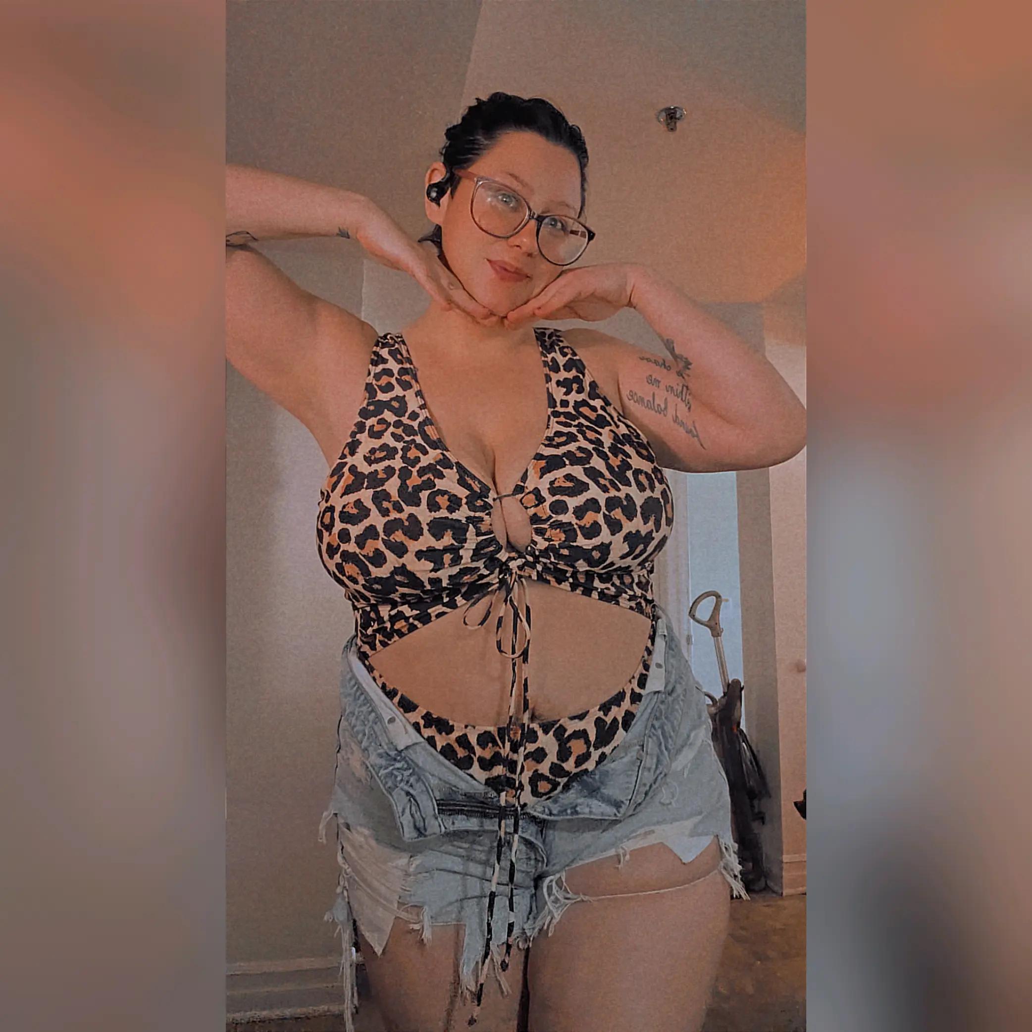 @the_divine_muse