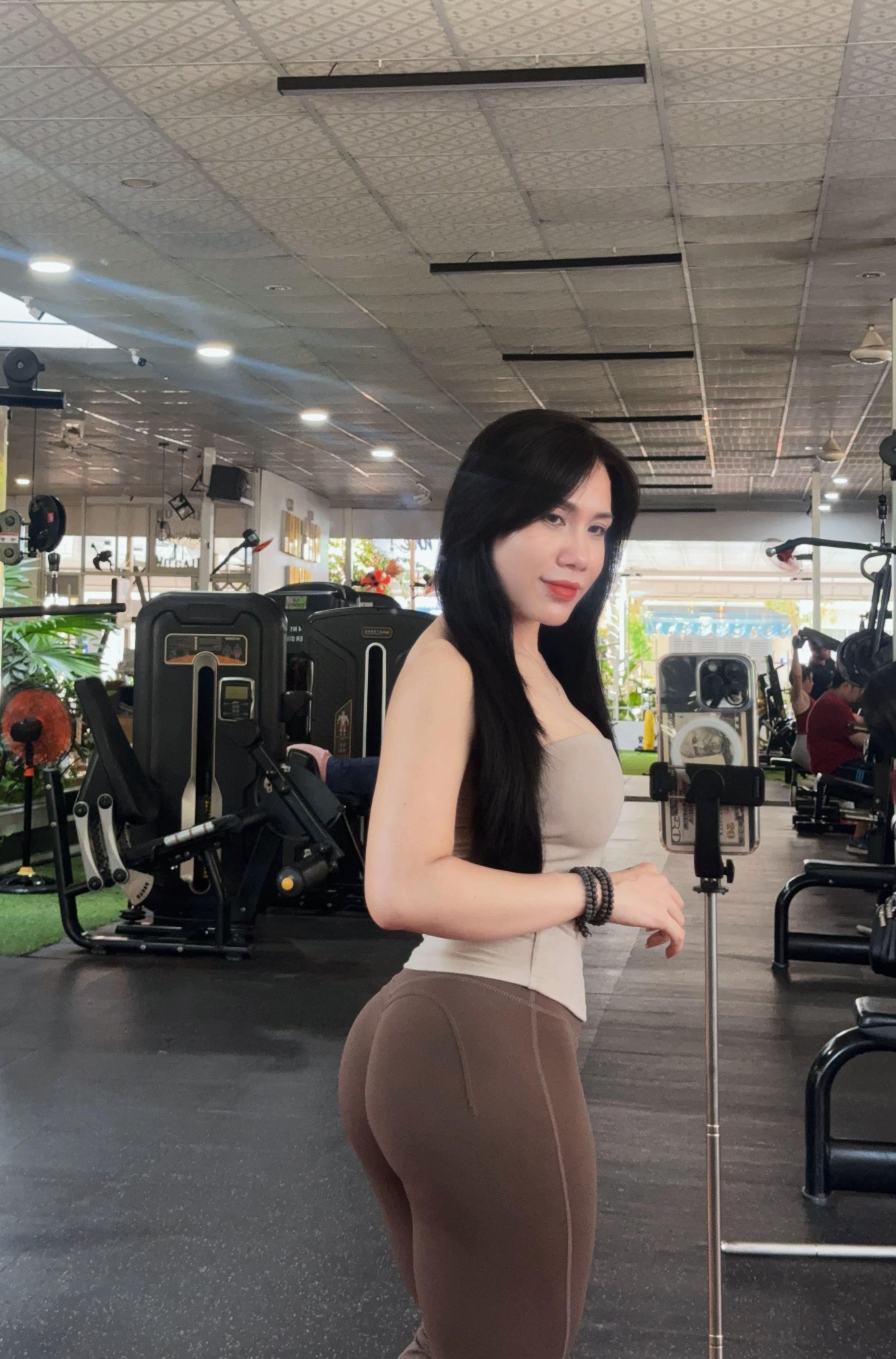 @Uy&ecirc;n V&otilde;