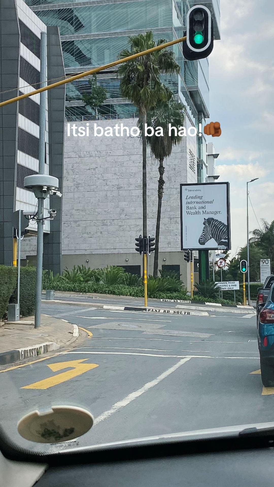 @Mohau lekotoko.🏳️&zwj;🌈