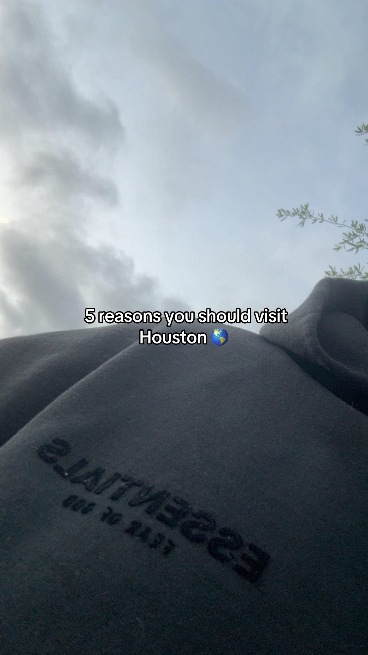 @⃟