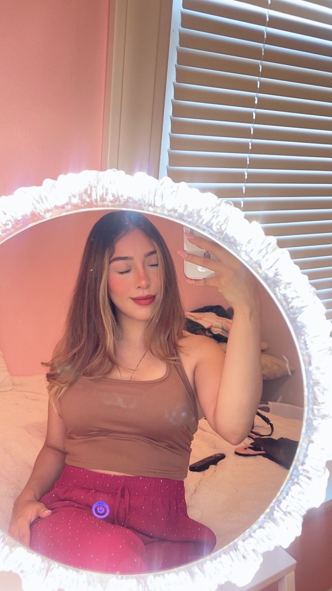@Jehnni🌻