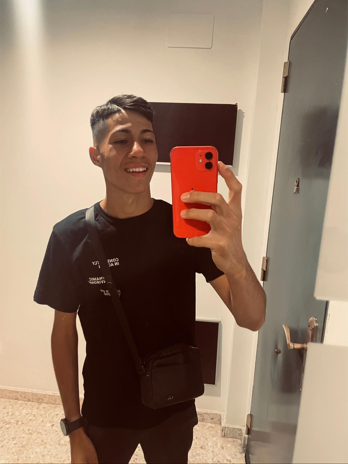 @Adri&aacute;n