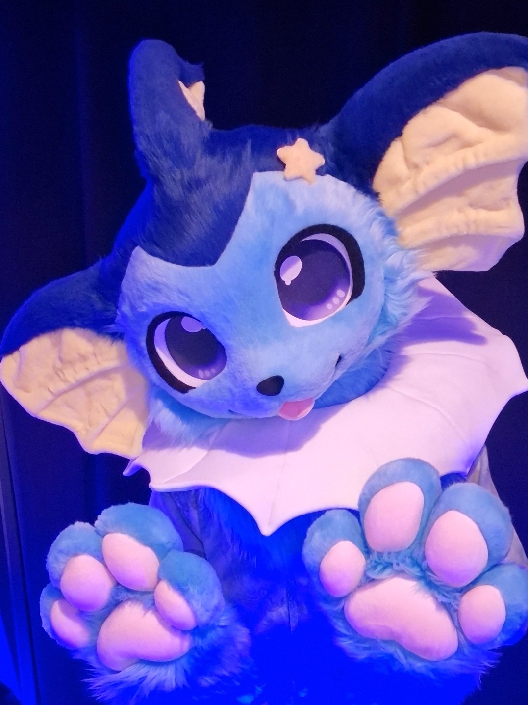@River the Vaporeon 💧