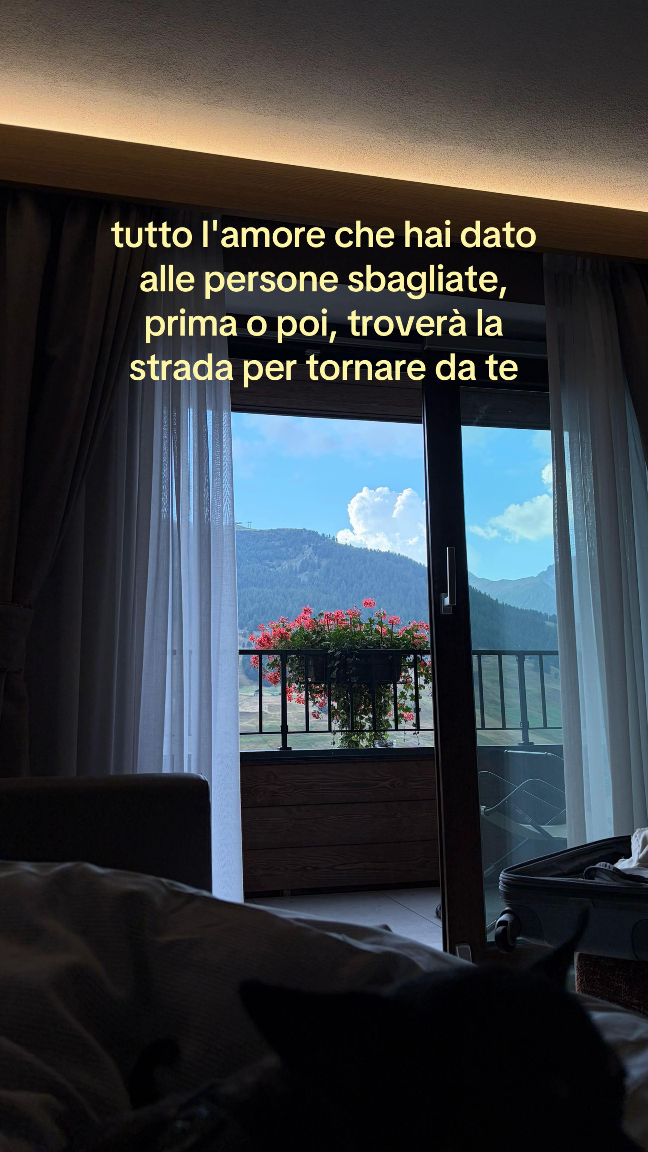 @2nicole