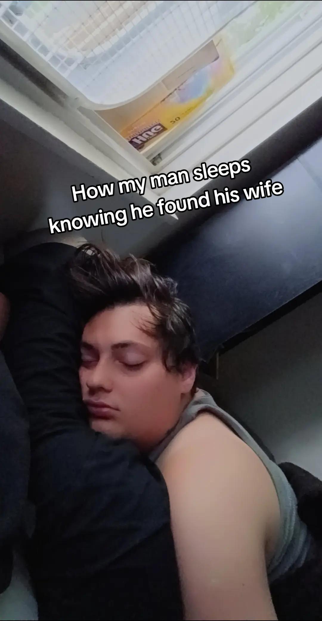 @Tay💜🖤