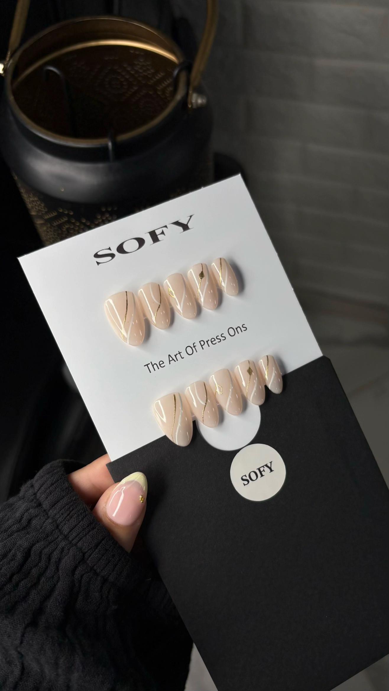 @Sofy_nails_art