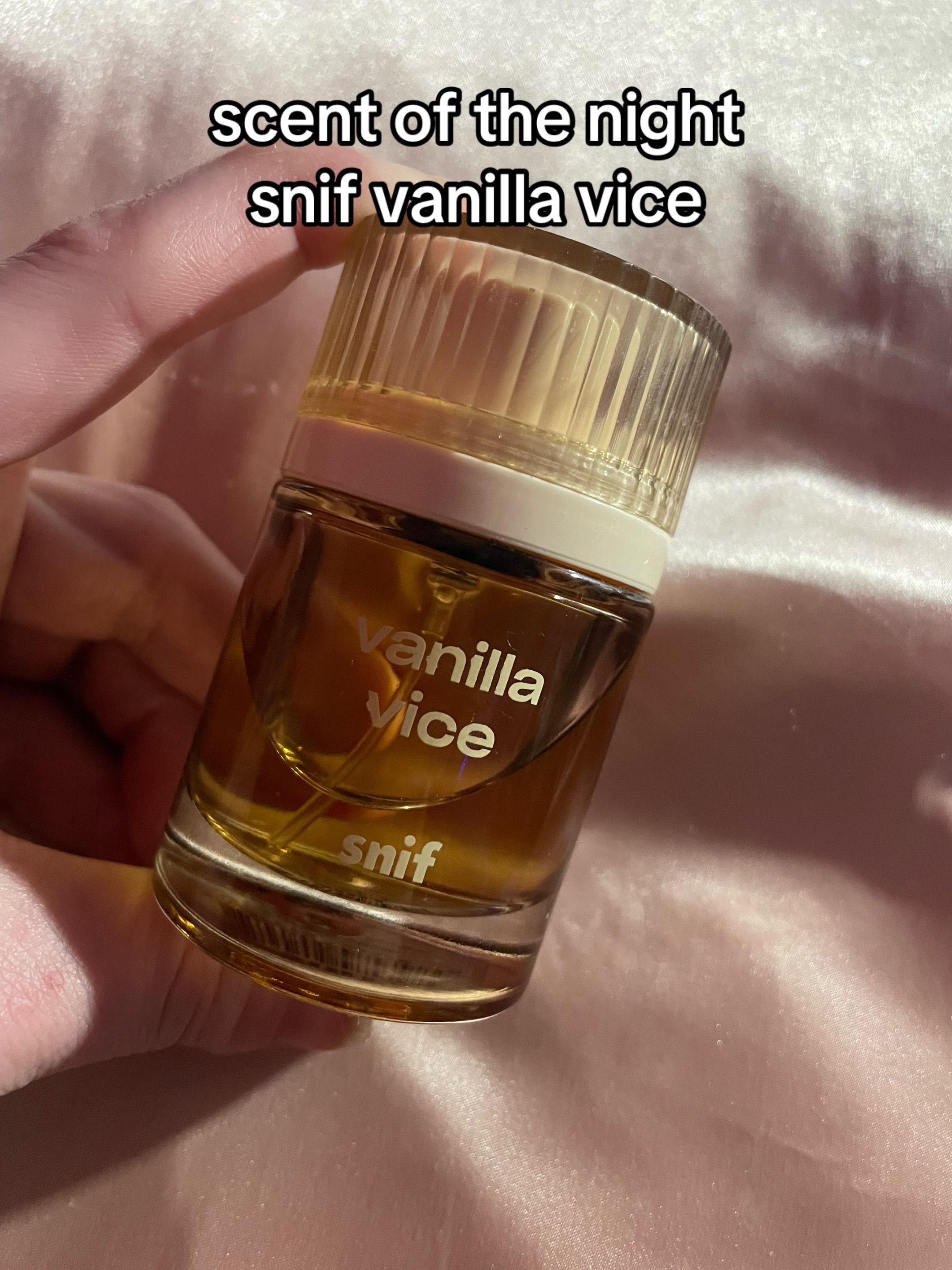 @Anna | fragrance & self care