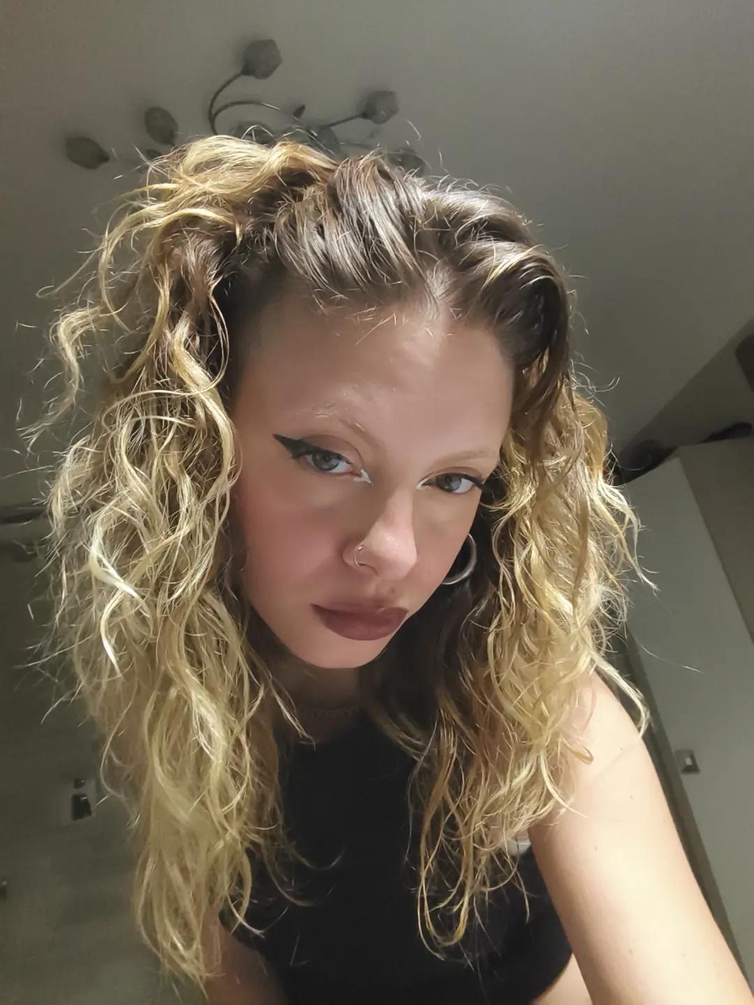 @roryy