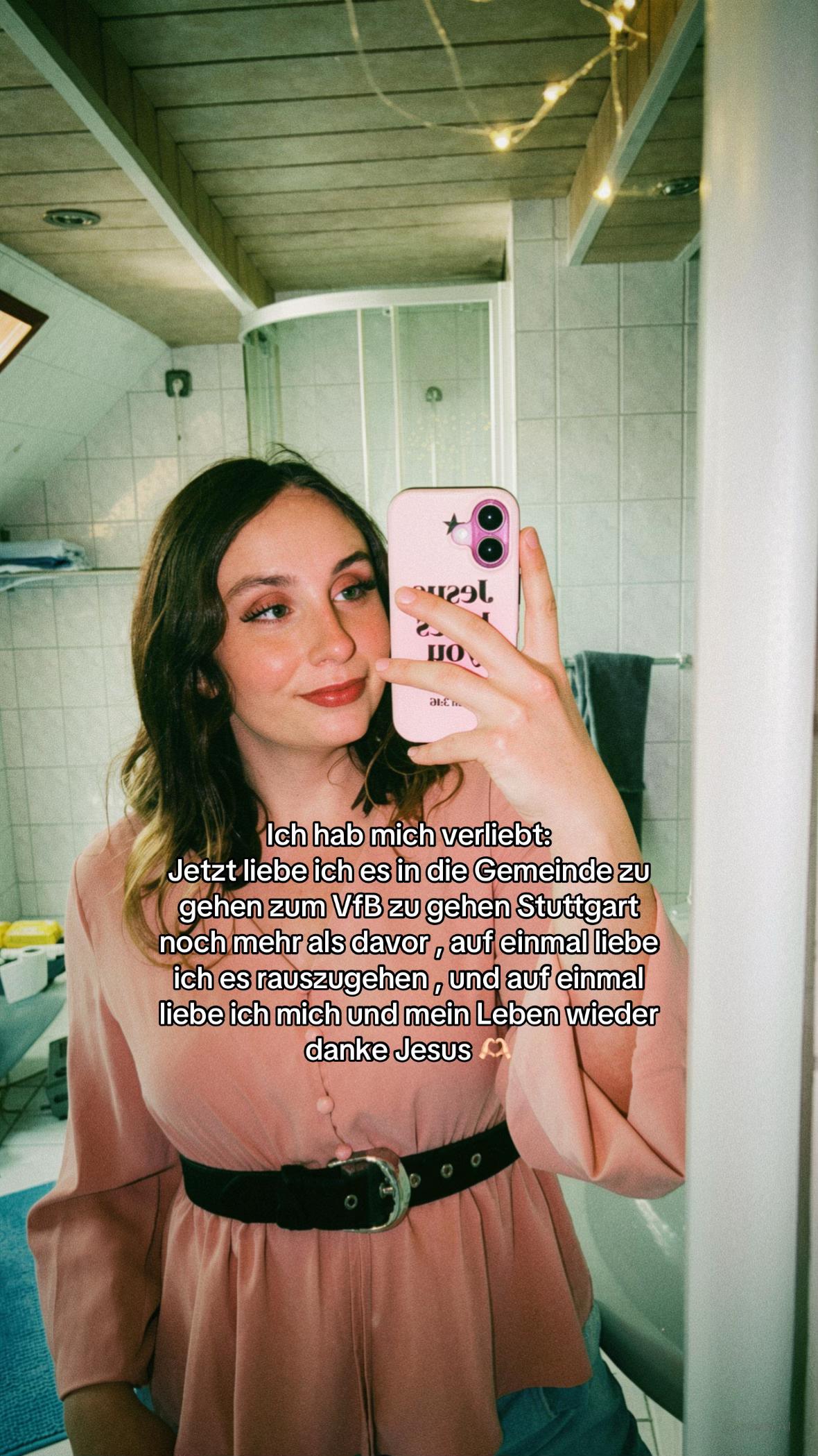 @sophiie.sel1893 &dagger;