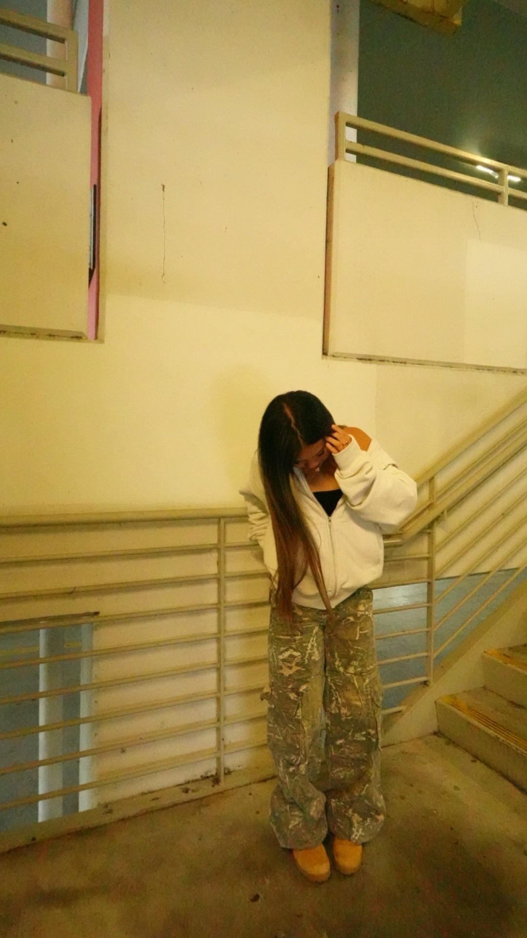 @ELLA CHAU
