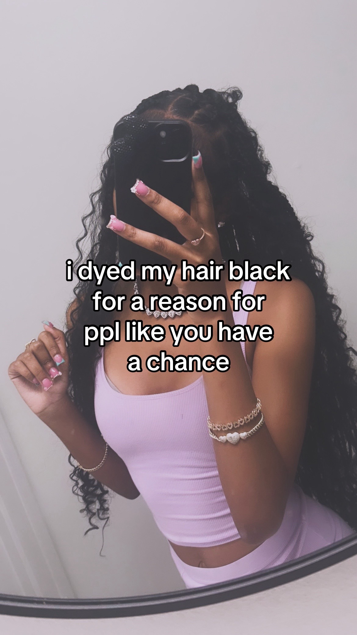 @𝐭𝐡𝐞 𝐪𝐮𝐞𝐞𝐧 🎀