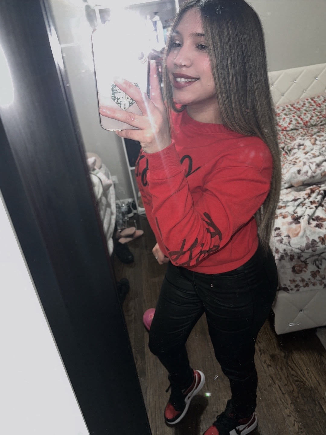 @karlynamia_