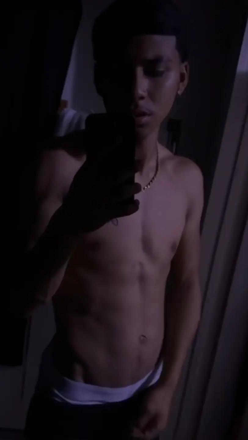 @badhoe