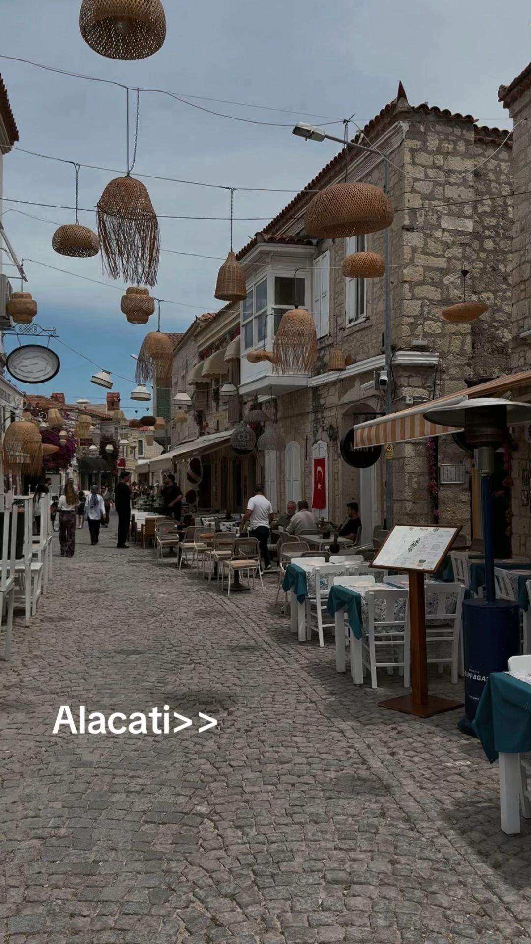 @E l a