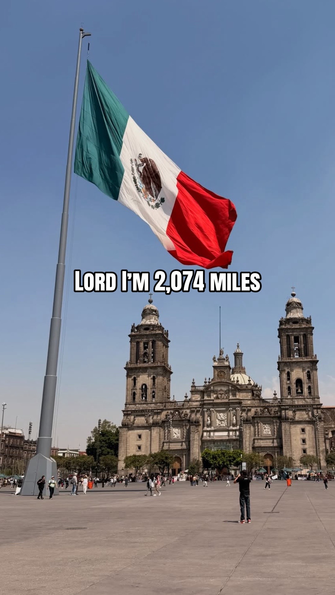 @Christopher León