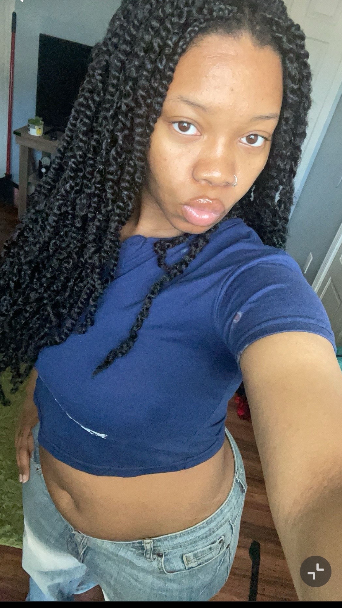 @Desi🙂↕️🫰🏽