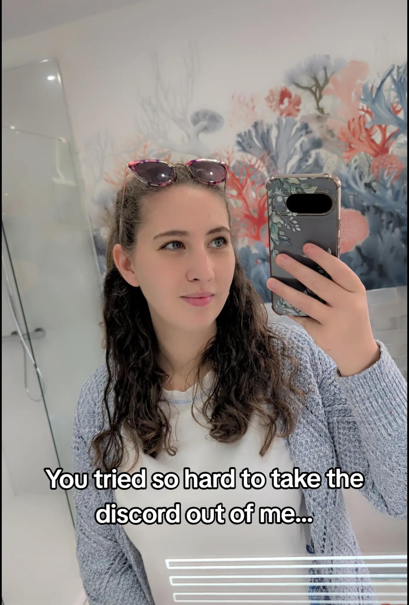@Rhi ✨