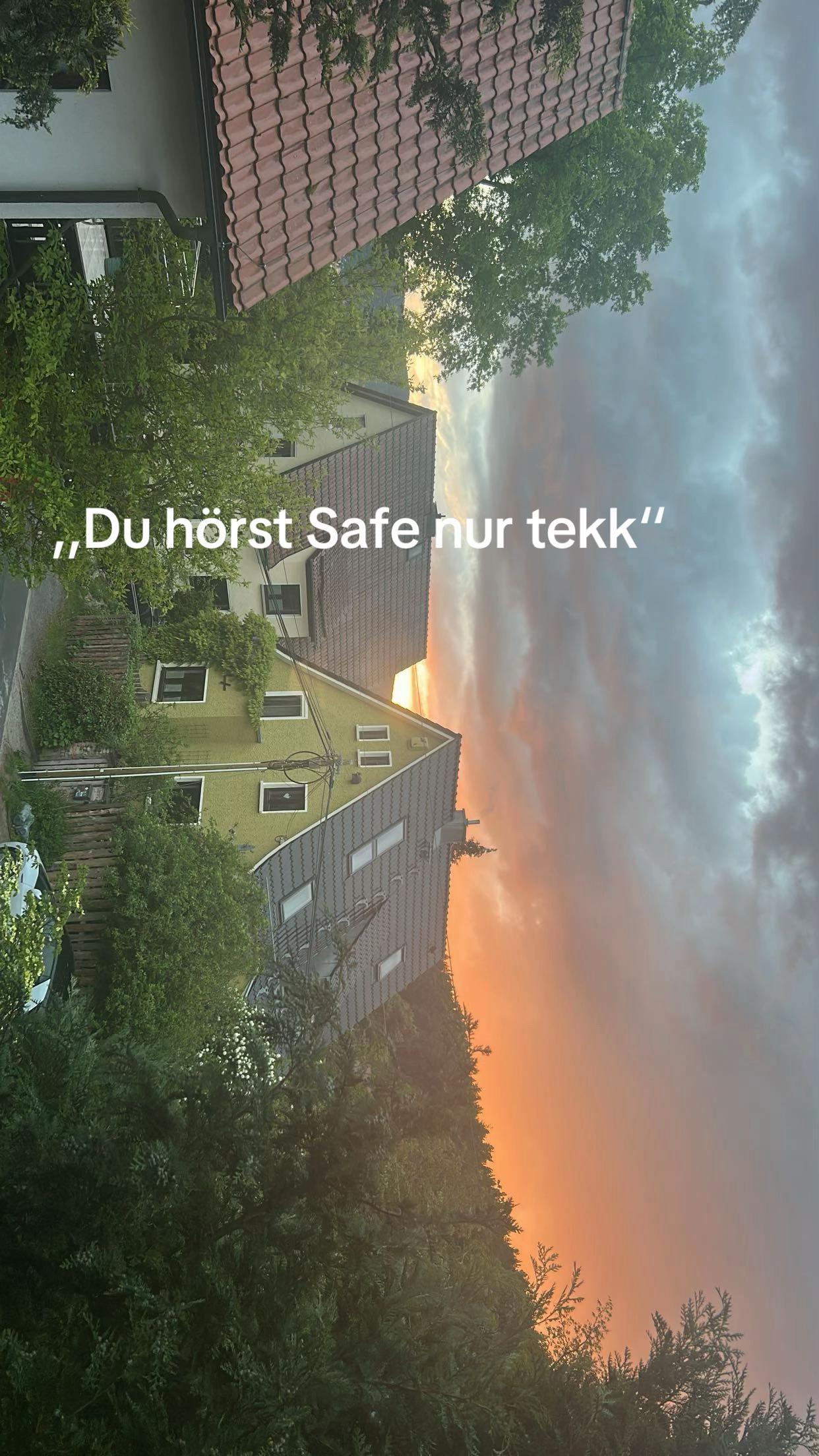 @Sophie